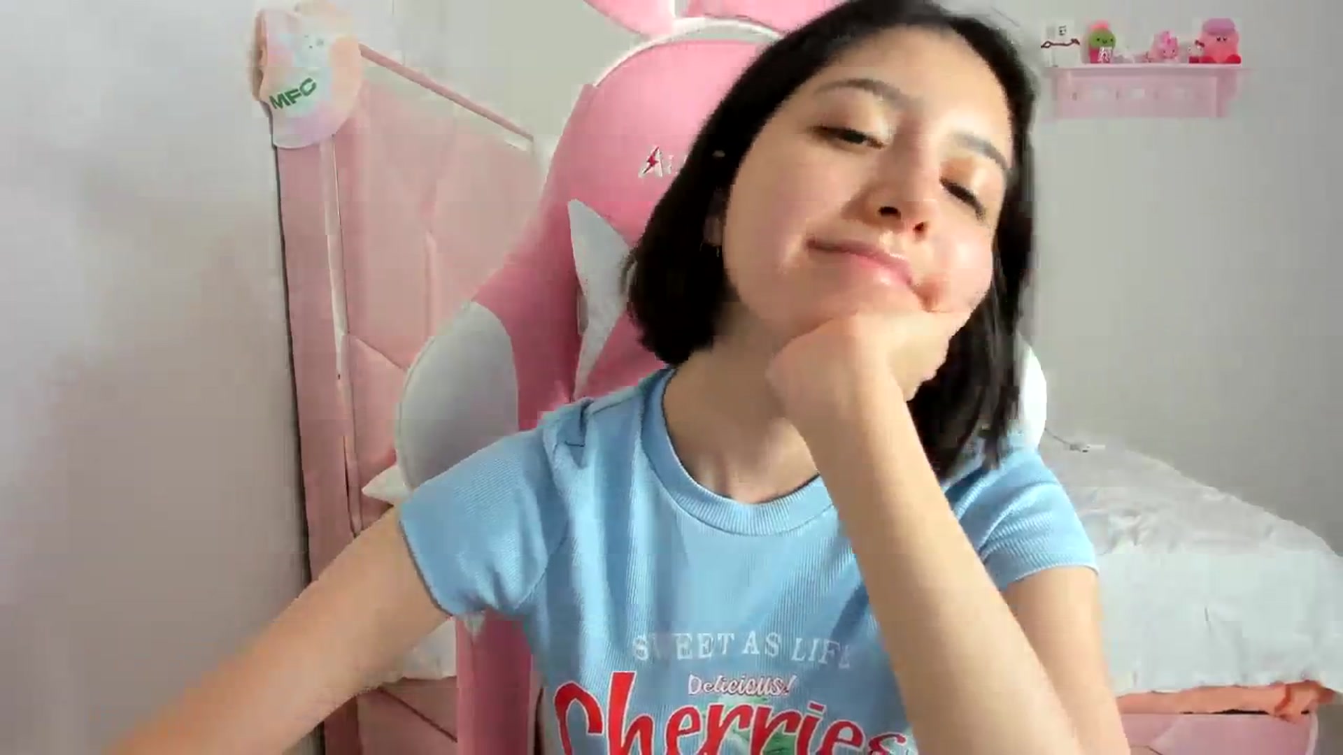 Gallery image thumbnail from Cherrycute666's myfreecams stream on, 03/02/2024, 08:48 image 2 of 20