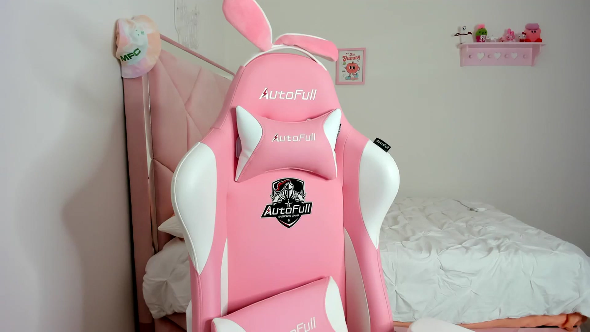 Gallery image thumbnail from Cherrycute666's myfreecams stream on, 03/02/2024, 08:48 image 8 of 20