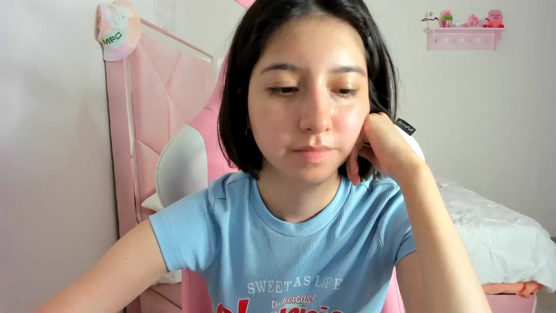 Gallery image thumbnail from Cherrycute666's myfreecams stream on, 03/02/2024, 08:48 image 3 of 20