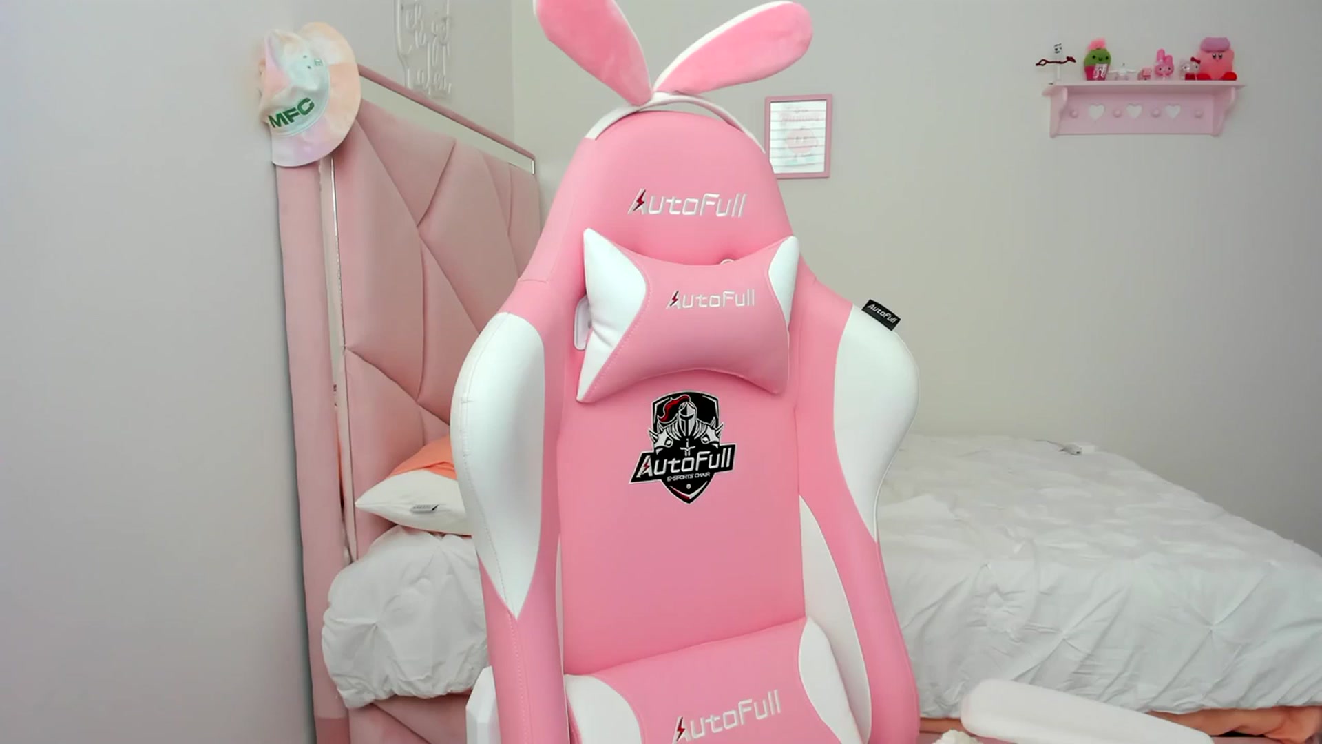 Gallery image thumbnail from Cherrycute666's myfreecams stream on, 03/02/2024, 23:02 image 10 of 20