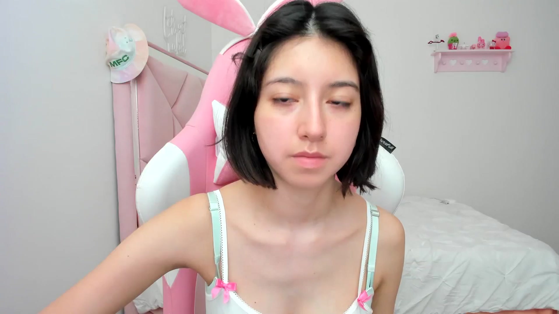 Gallery image thumbnail from Cherrycute666's myfreecams stream on, 03/02/2024, 23:02 image 15 of 20