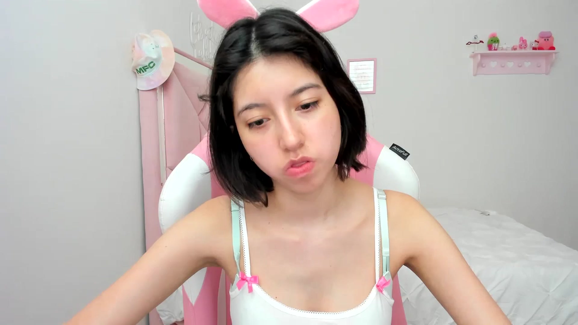 Gallery image thumbnail from Cherrycute666's myfreecams stream on, 03/02/2024, 23:02 image 13 of 20