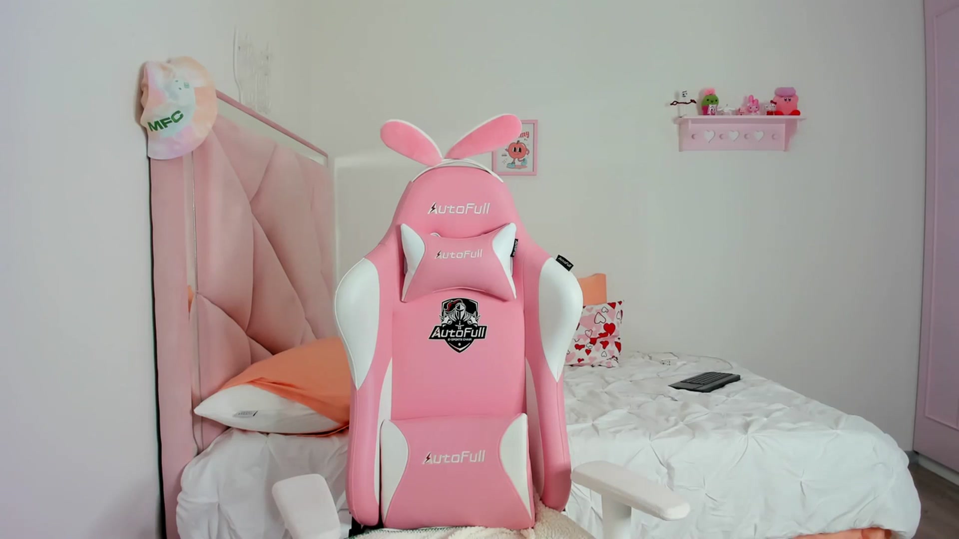 Gallery image thumbnail from Cherrycute666's myfreecams stream on, 03/03/2024, 06:53 image 8 of 20