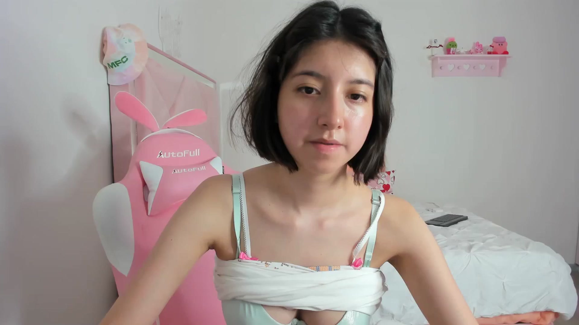 Gallery image thumbnail from Cherrycute666's myfreecams stream on, 03/03/2024, 06:53 image 18 of 20