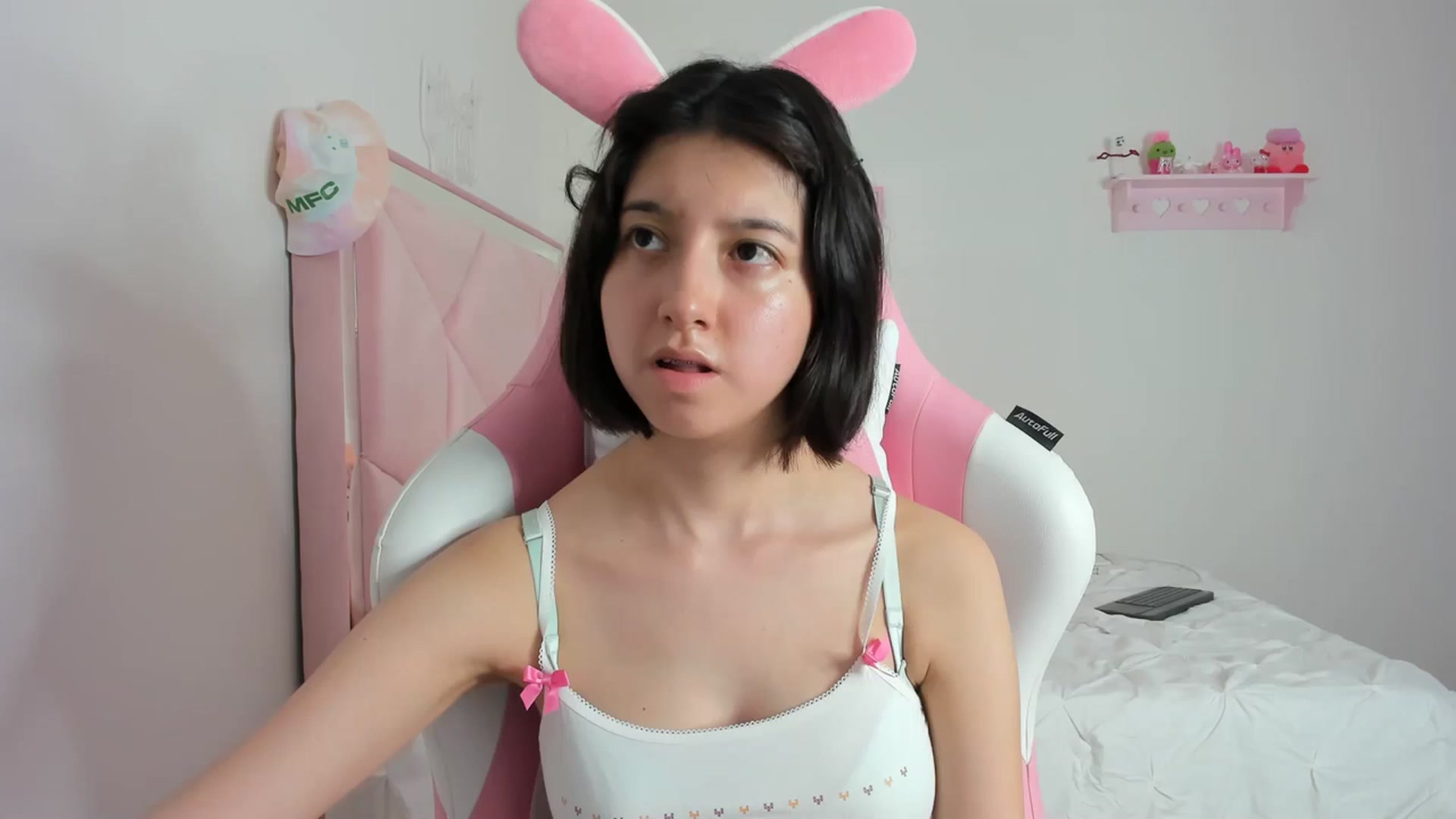 Gallery image thumbnail from Cherrycute666's myfreecams stream on, 03/03/2024, 06:53 image 1 of 20