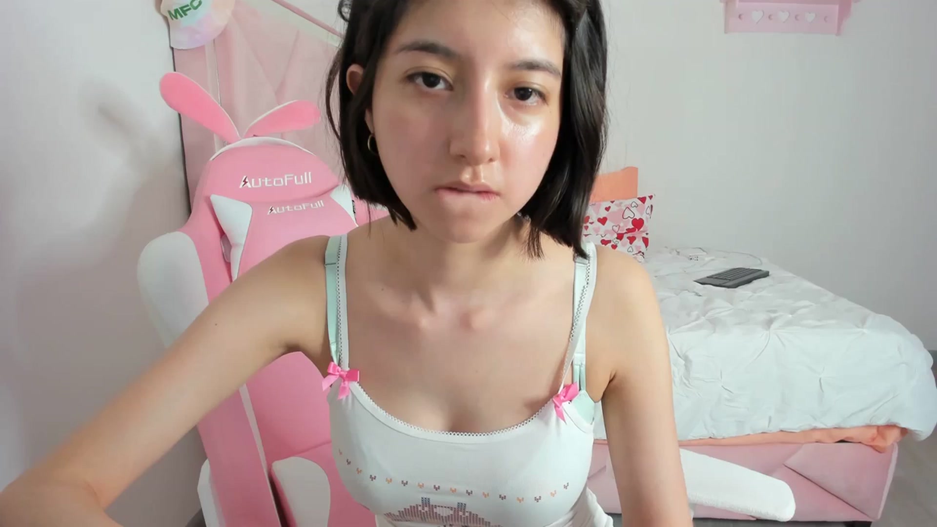 Gallery image thumbnail from Cherrycute666's myfreecams stream on, 03/03/2024, 06:53 image 14 of 20