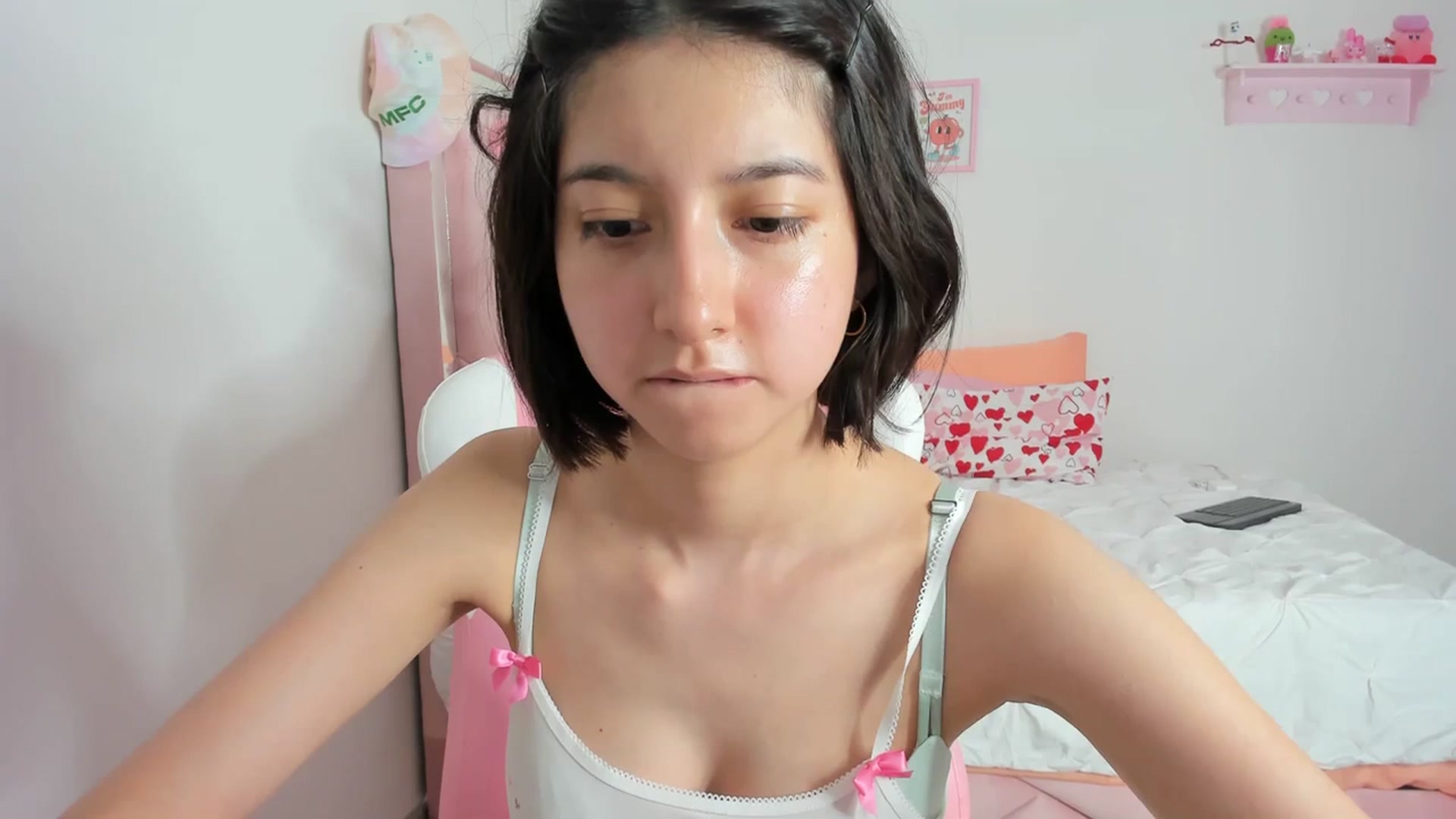 Gallery image thumbnail from Cherrycute666's myfreecams stream on, 03/03/2024, 11:25 image 8 of 20