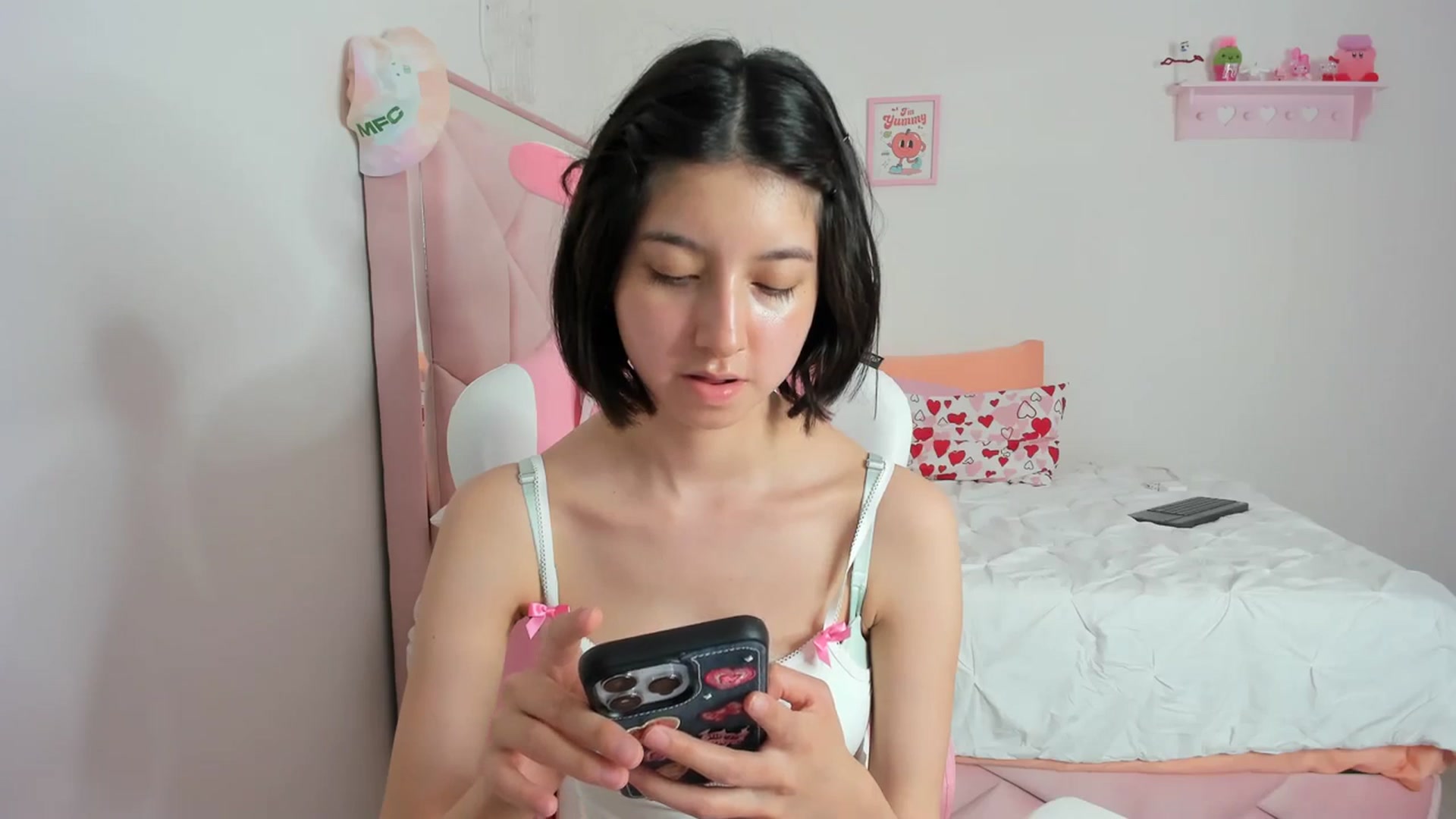 Gallery image thumbnail from Cherrycute666's myfreecams stream on, 03/03/2024, 11:25 image 9 of 20