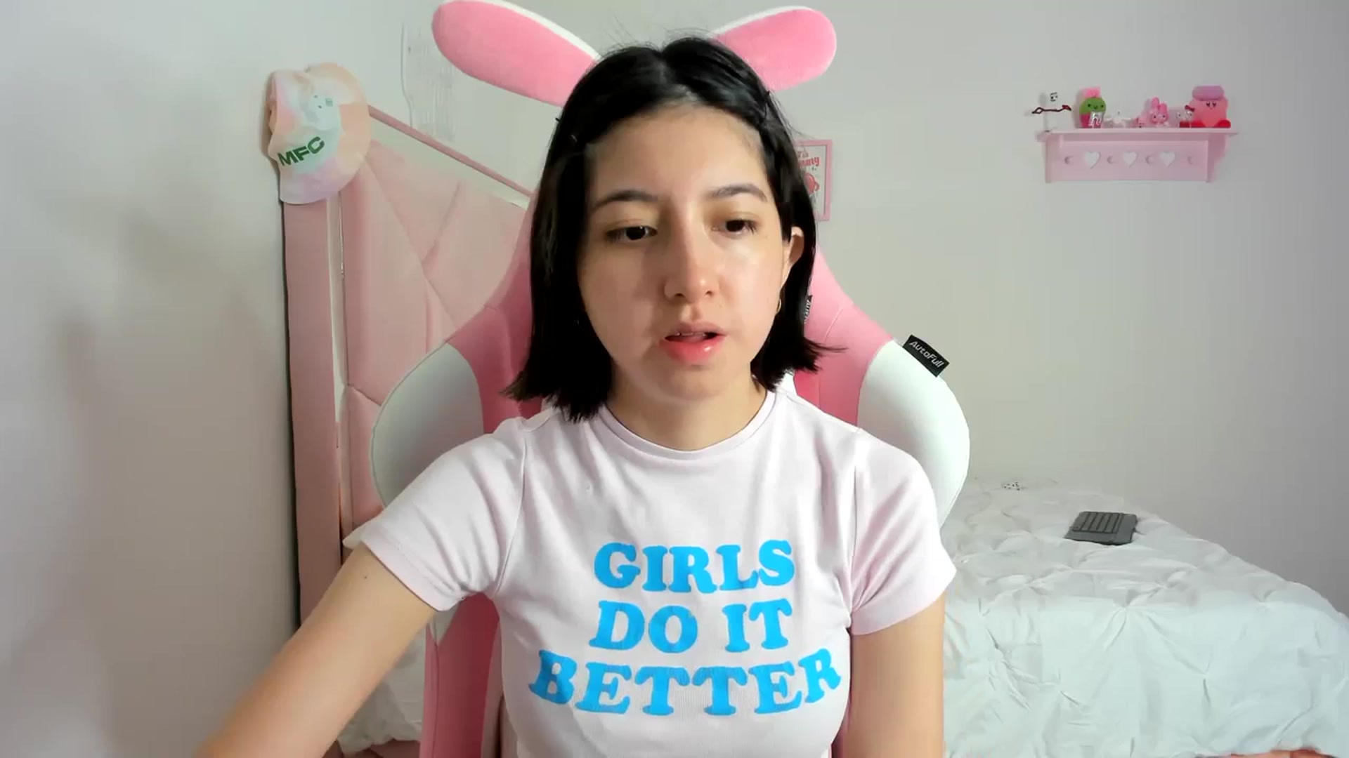 Gallery image thumbnail from Cherrycute666's myfreecams stream on, 03/04/2024, 12:59 image 8 of 20
