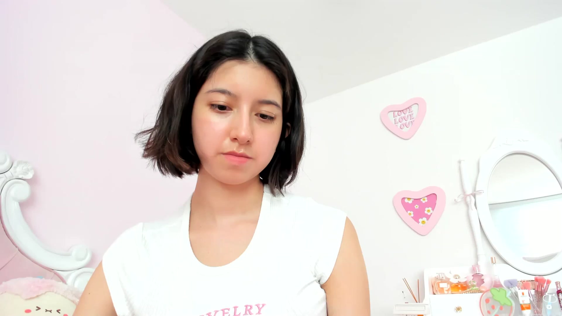Gallery image thumbnail from Cherrycute666's myfreecams stream on, 03/04/2024, 23:57 image 6 of 20