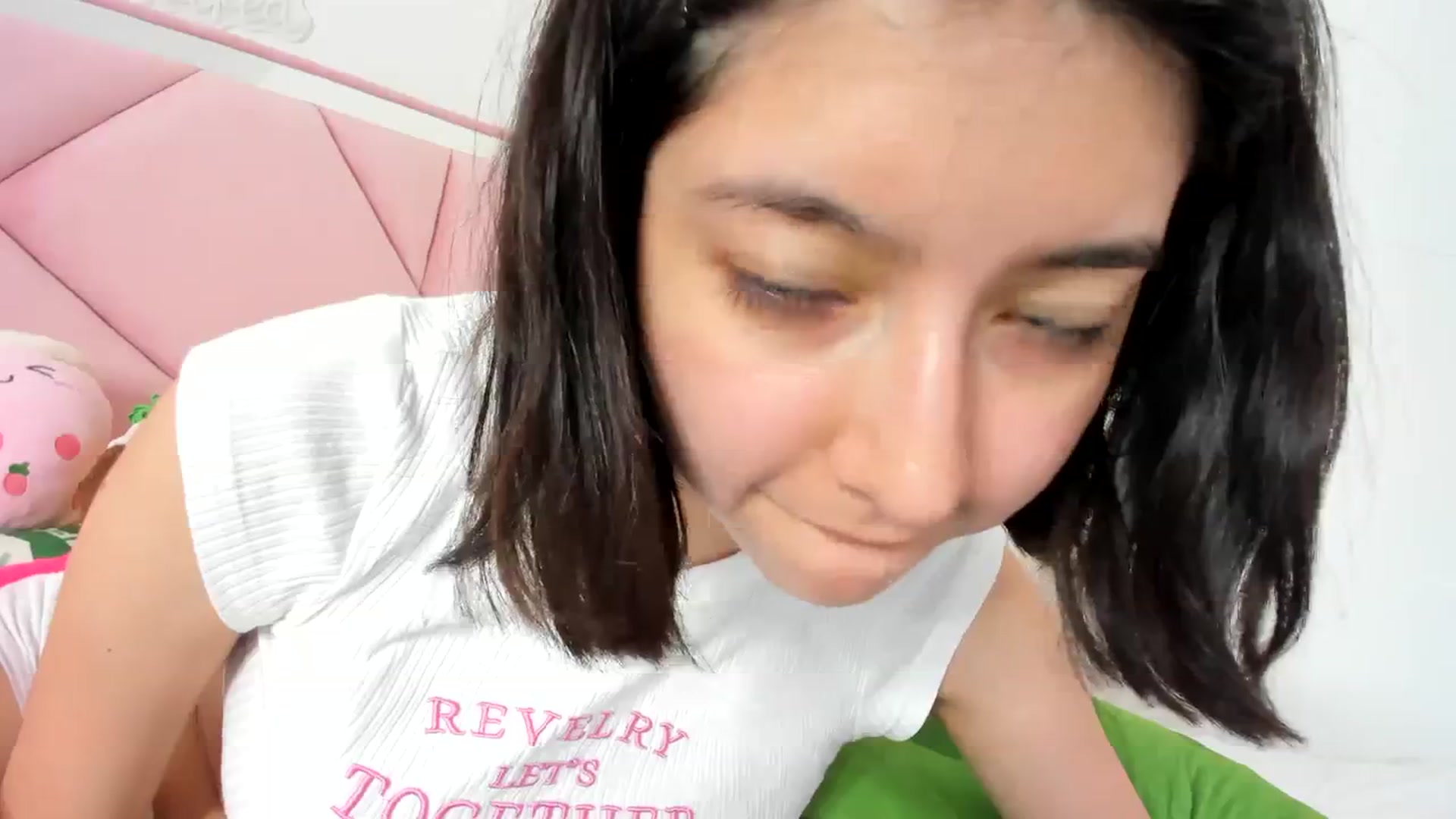 Gallery image thumbnail from Cherrycute666's myfreecams stream on, 03/05/2024, 03:55 image 15 of 20