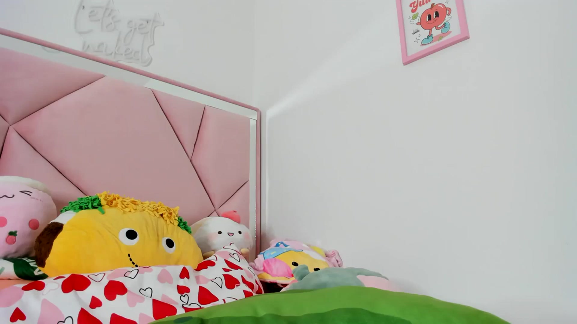 Gallery image thumbnail from Cherrycute666's myfreecams stream on, 03/05/2024, 03:55 image 3 of 20