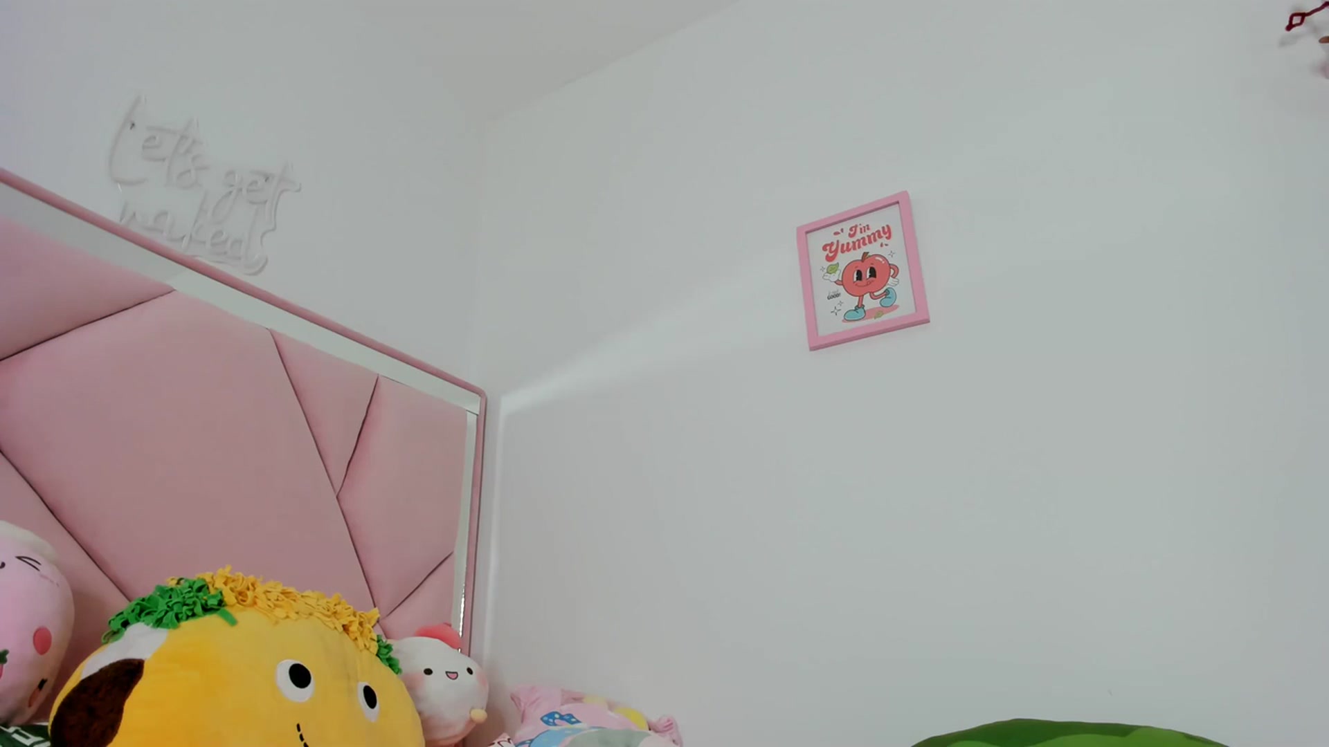 Gallery image thumbnail from Cherrycute666's myfreecams stream on, 03/05/2024, 07:16 image 18 of 20