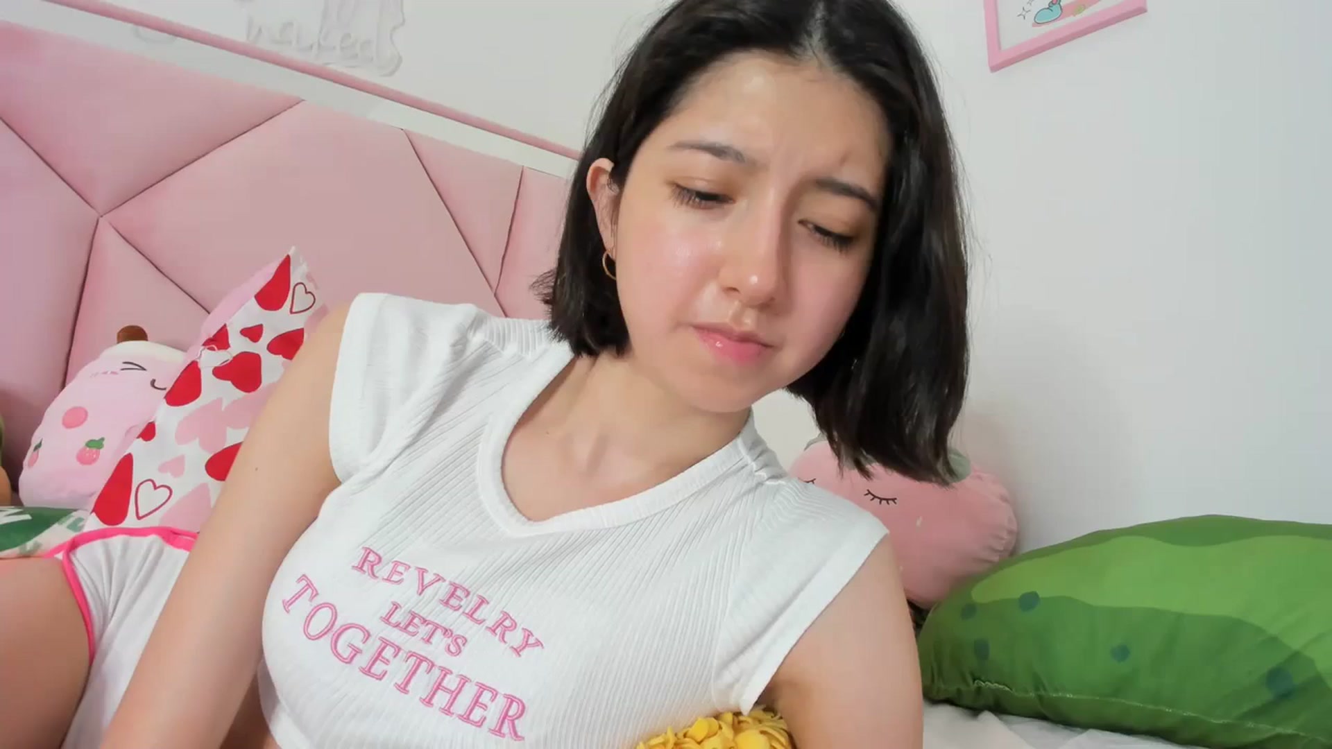 Gallery image thumbnail from Cherrycute666's myfreecams stream on, 03/05/2024, 08:14 image 14 of 20
