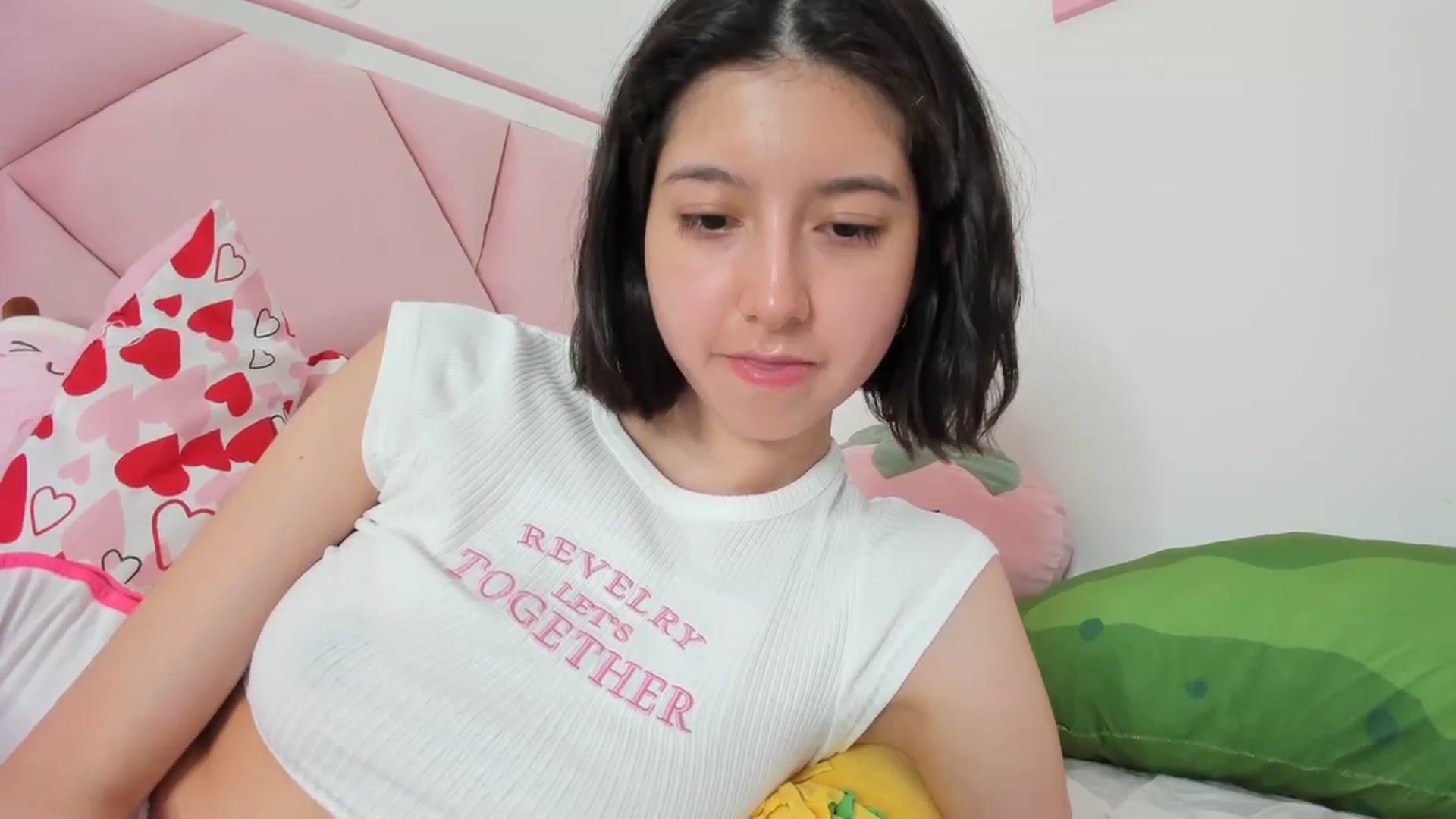 Gallery image thumbnail from Cherrycute666's myfreecams stream on, 03/05/2024, 08:14 image 3 of 20