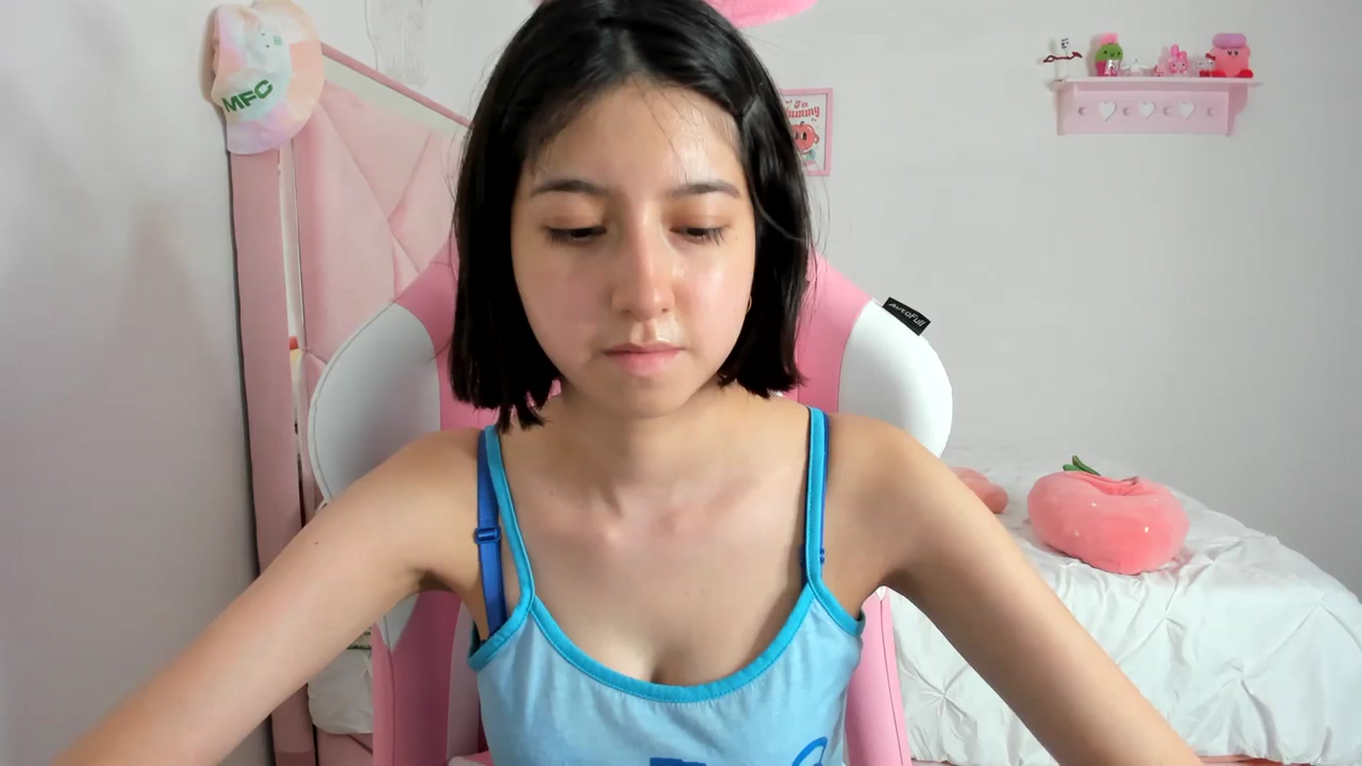 Gallery image thumbnail from Cherrycute666's myfreecams stream on, 03/07/2024, 06:33 image 10 of 20