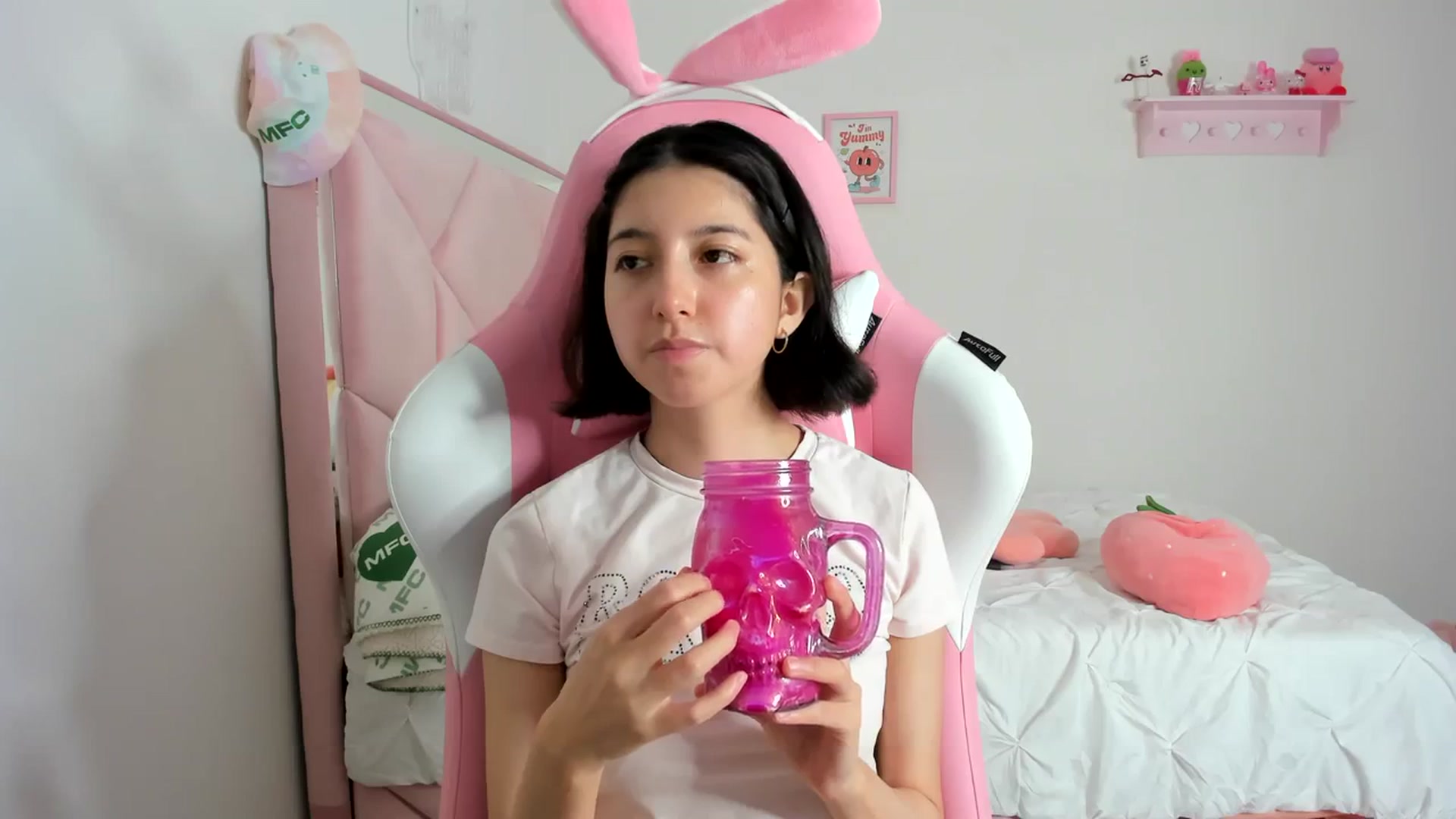 Gallery image thumbnail from Cherrycute666's myfreecams stream on, 03/07/2024, 08:33 image 11 of 20