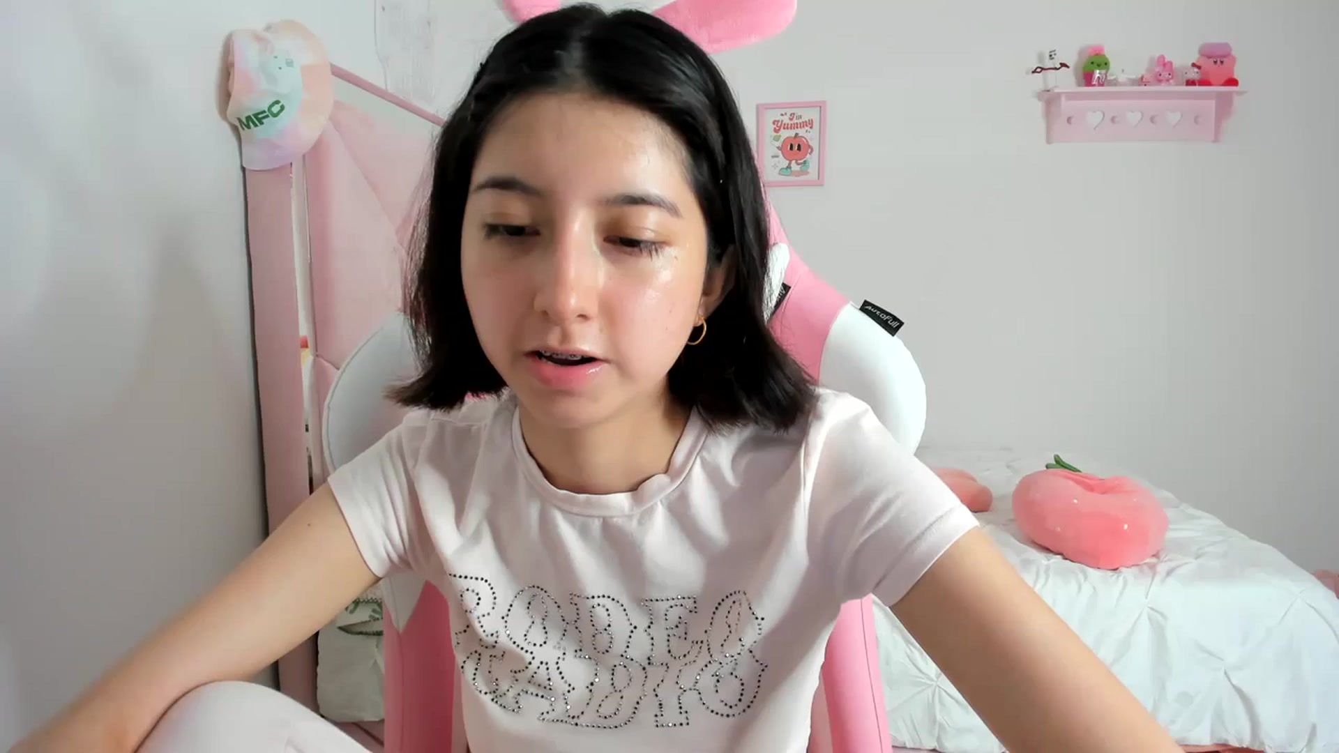 Gallery image thumbnail from Cherrycute666's myfreecams stream on, 03/07/2024, 08:33 image 13 of 20
