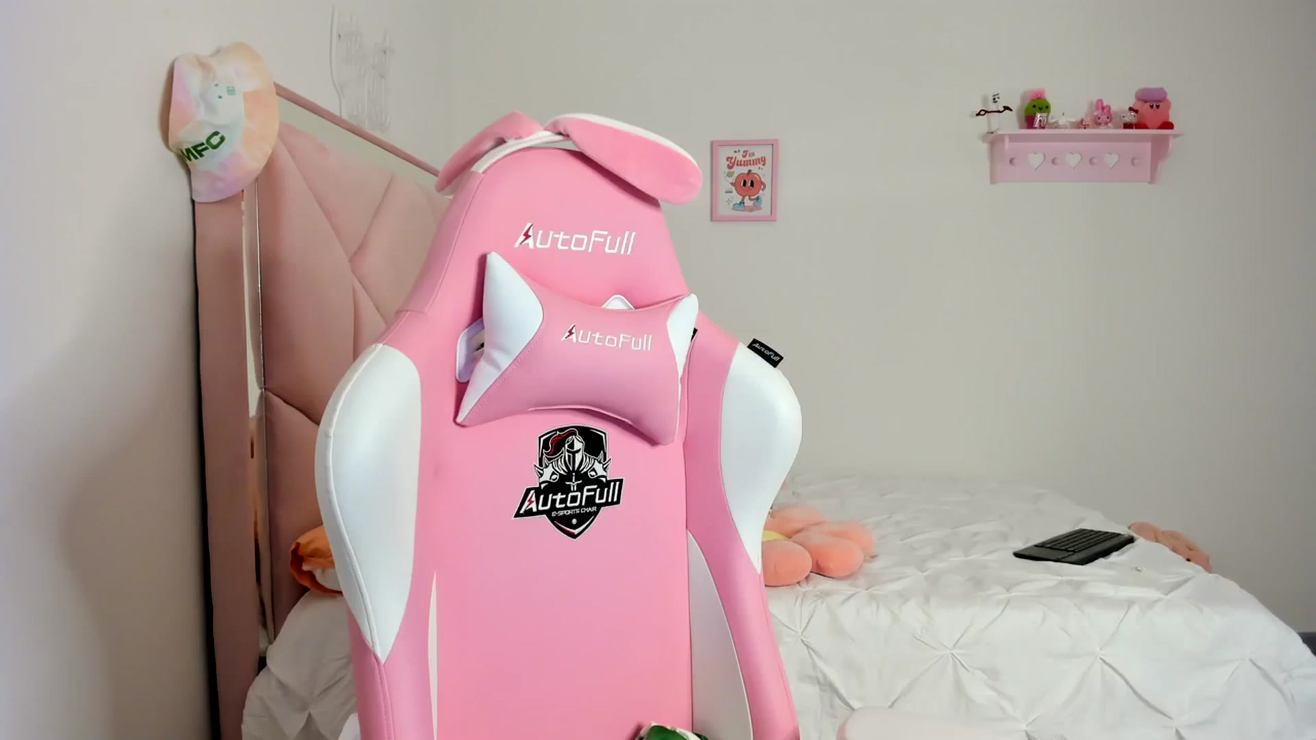 Gallery image thumbnail from Cherrycute666's myfreecams stream on, 03/08/2024, 08:30 image 20 of 20