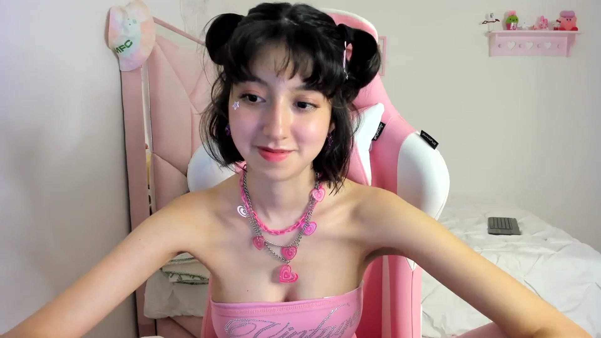 Gallery image thumbnail from Cherrycute666's myfreecams stream on, 03/08/2024, 08:30 image 6 of 20