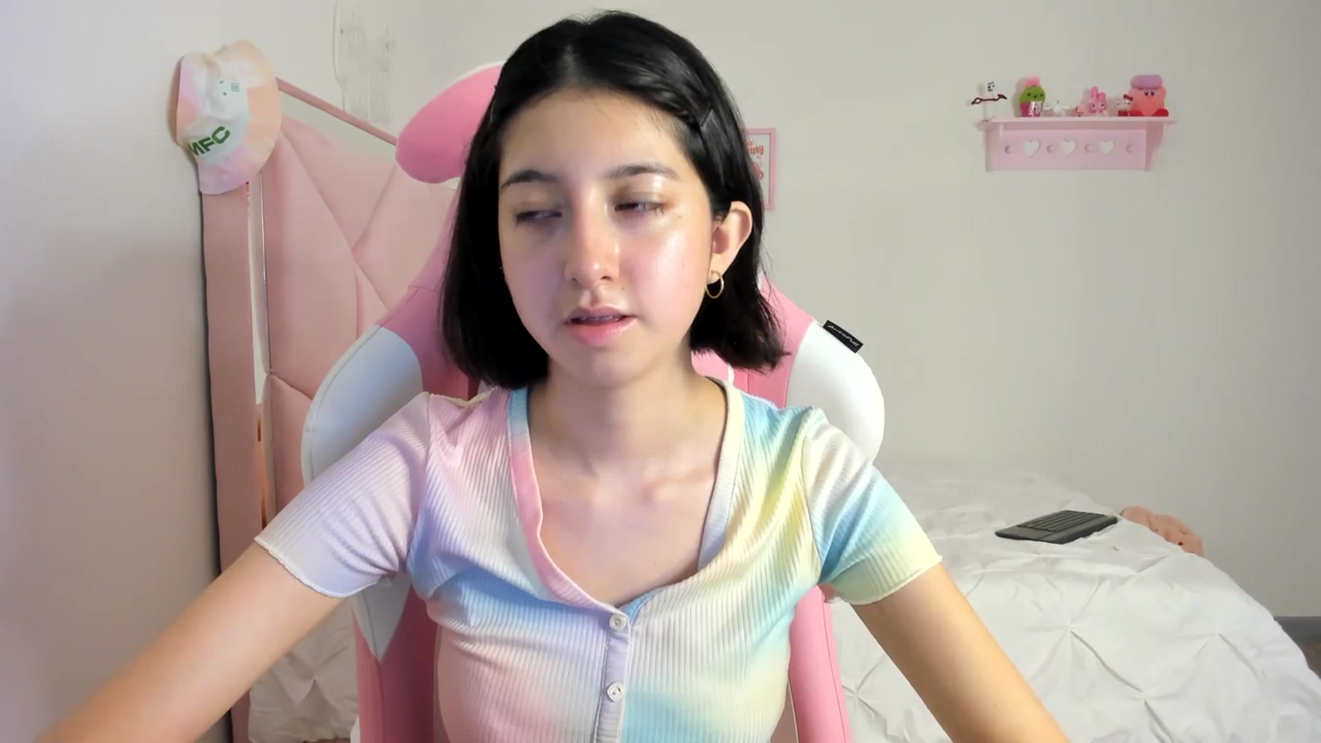 Gallery image thumbnail from Cherrycute666's myfreecams stream on, 03/08/2024, 10:05 image 10 of 20