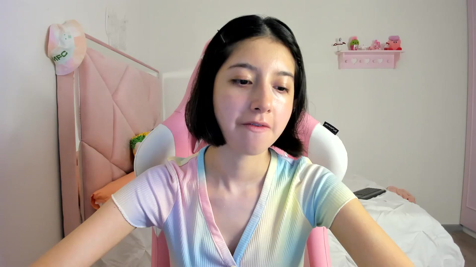Gallery image thumbnail from Cherrycute666's myfreecams stream on, 03/08/2024, 10:05 image 3 of 20