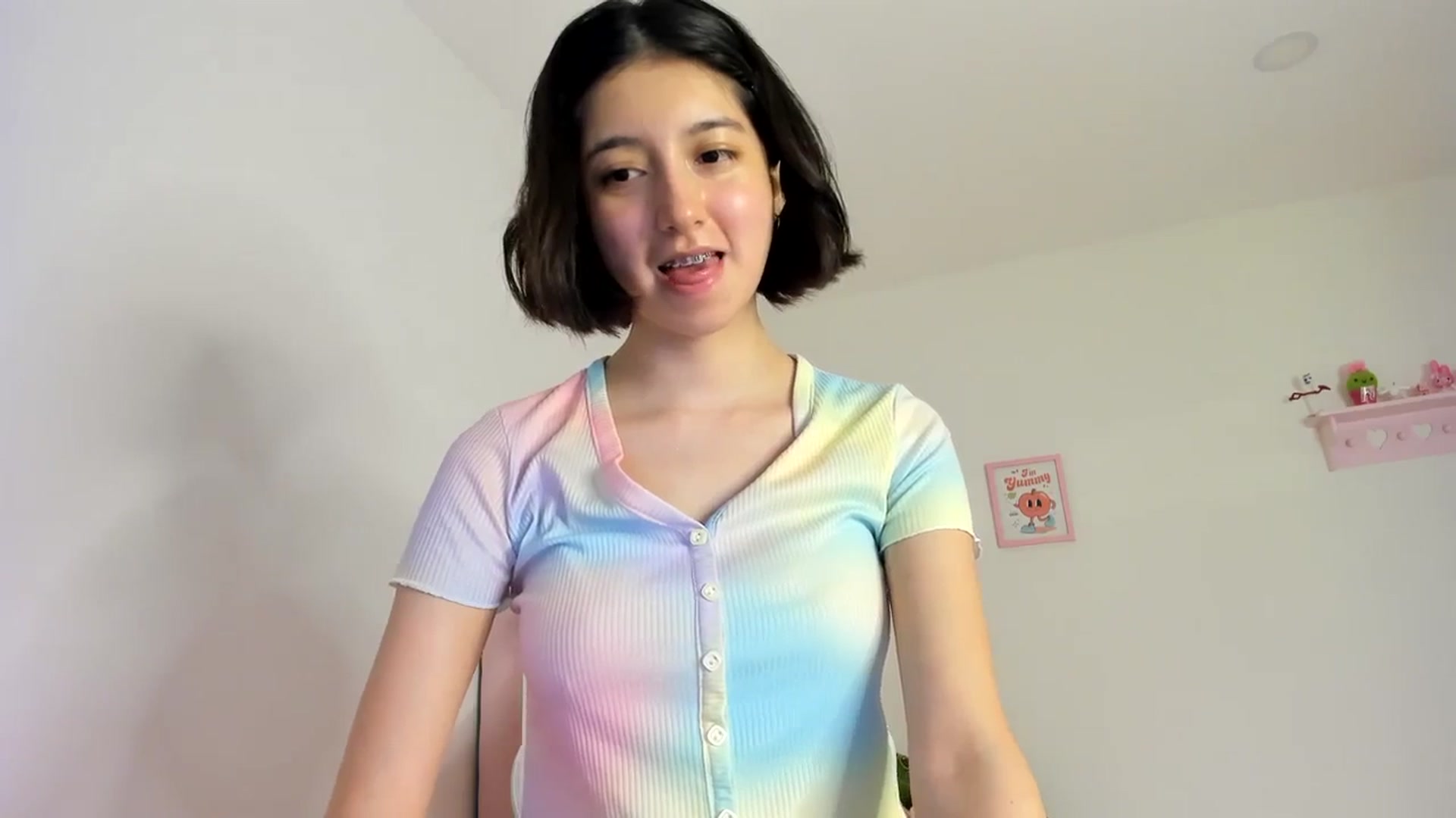 Gallery image thumbnail from Cherrycute666's myfreecams stream on, 03/08/2024, 10:05 image 13 of 20