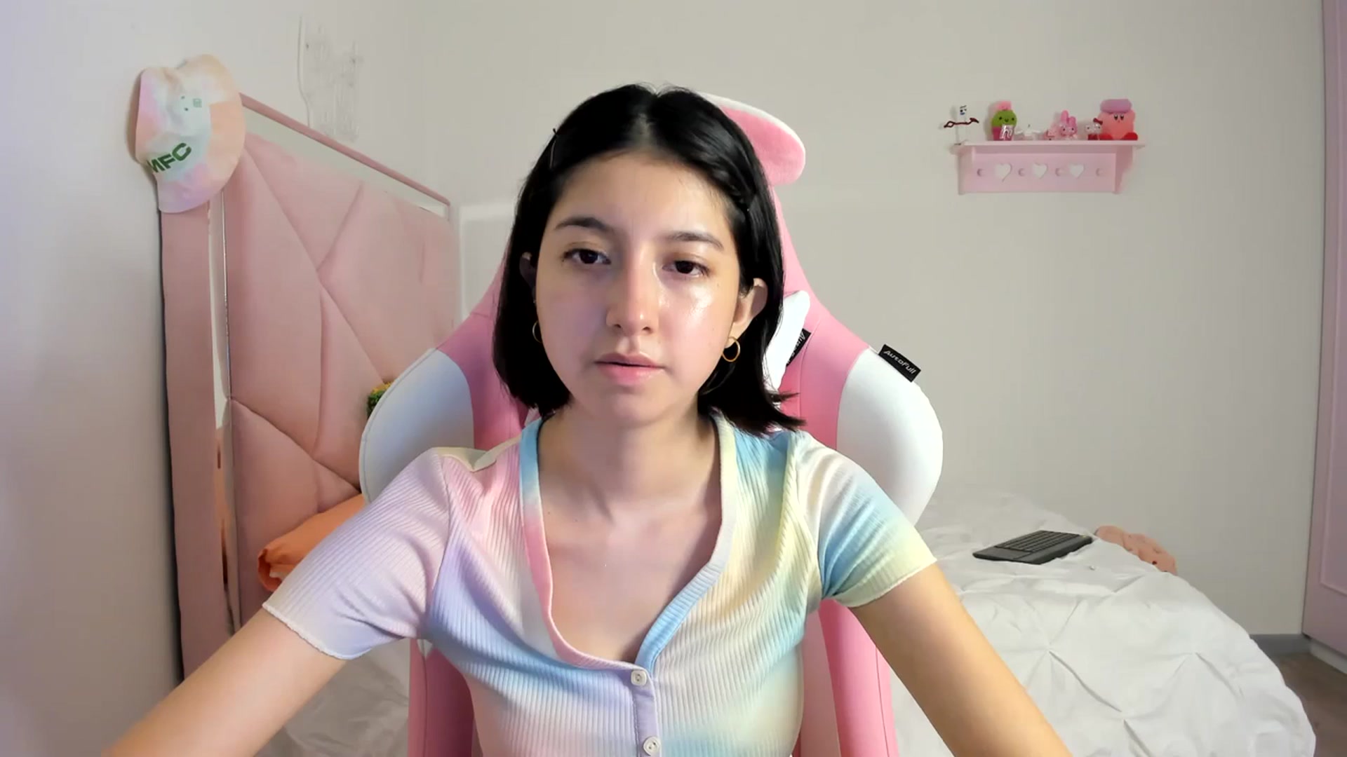 Gallery image thumbnail from Cherrycute666's myfreecams stream on, 03/08/2024, 10:05 image 6 of 20