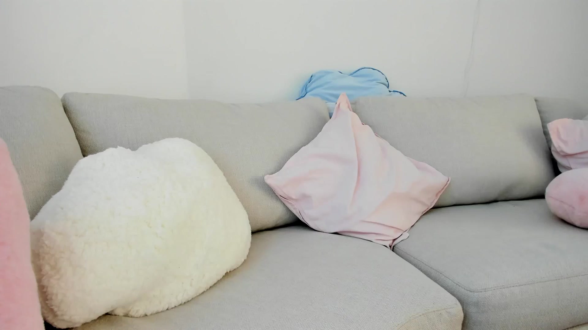 Gallery image thumbnail from Cherrycute666's myfreecams stream on, 03/09/2024, 01:18 image 2 of 20