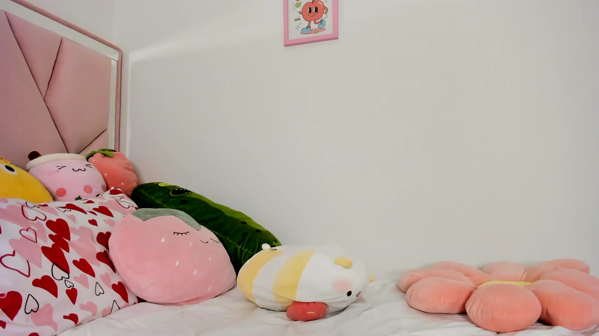 Gallery image thumbnail from Cherrycute666's myfreecams stream on, 03/09/2024, 02:52 image 6 of 20