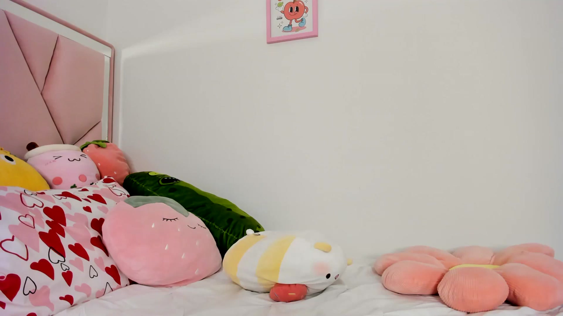 Gallery image thumbnail from Cherrycute666's myfreecams stream on, 03/09/2024, 02:52 image 7 of 20