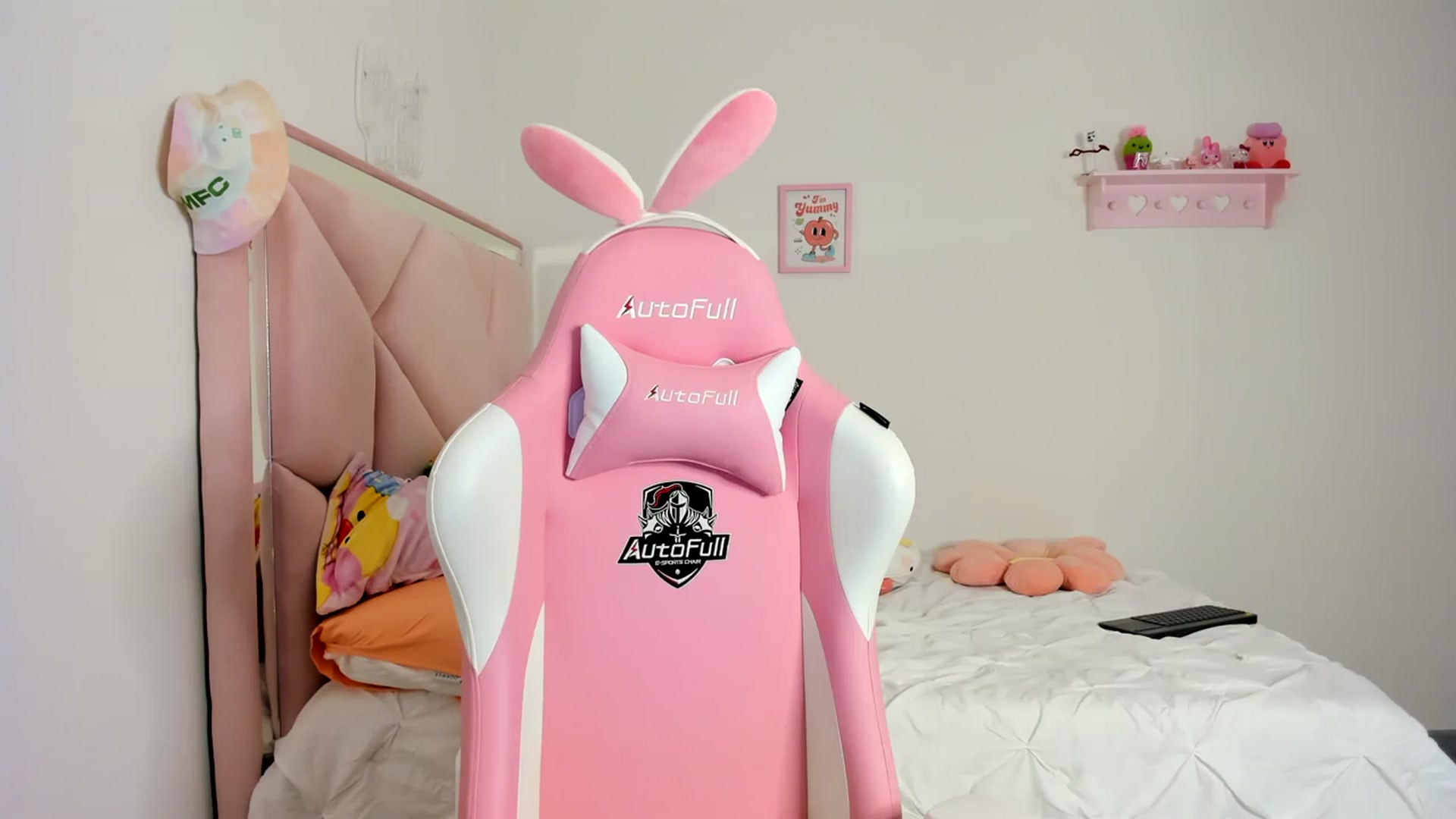 Gallery image thumbnail from Cherrycute666's myfreecams stream on, 03/09/2024, 04:04 image 1 of 20