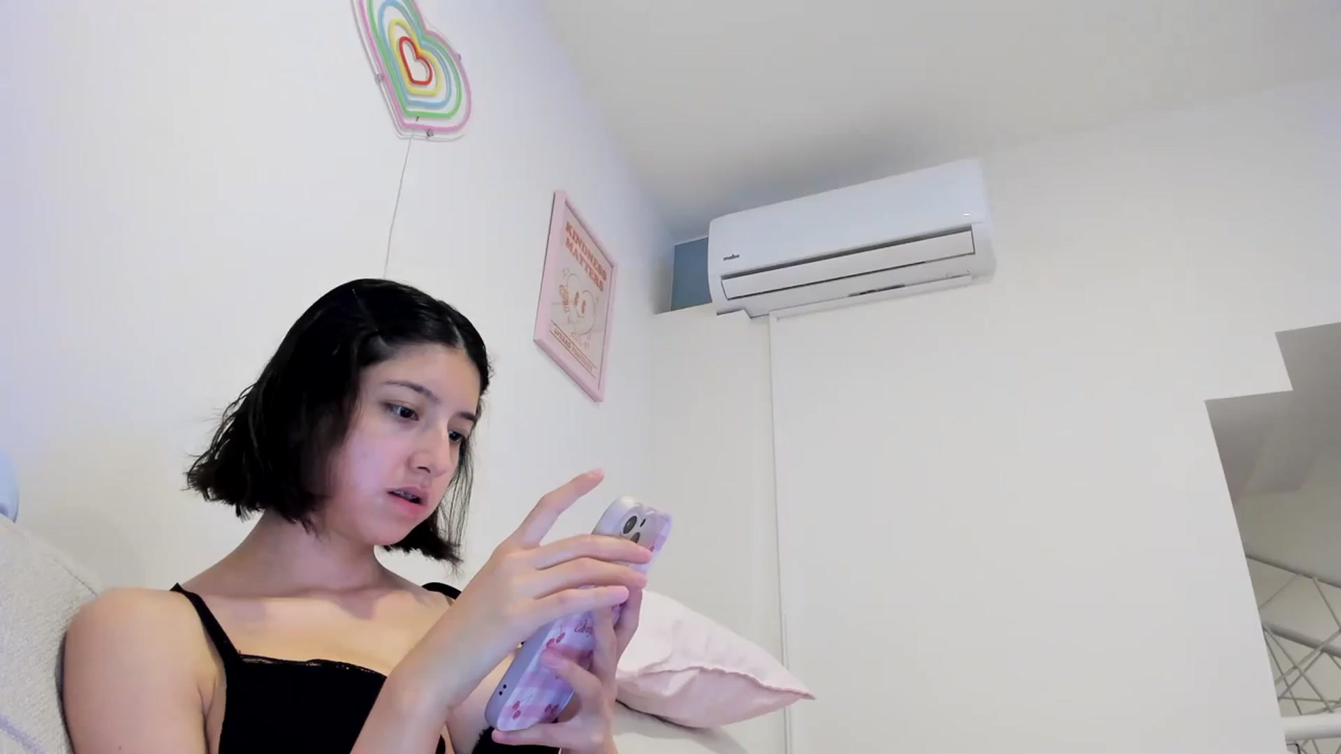 Gallery image thumbnail from Cherrycute666's myfreecams stream on, 03/10/2024, 10:29 image 4 of 20