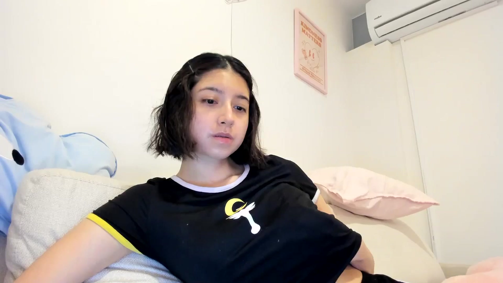 Gallery image thumbnail from Cherrycute666's myfreecams stream on, 03/10/2024, 10:29 image 13 of 20