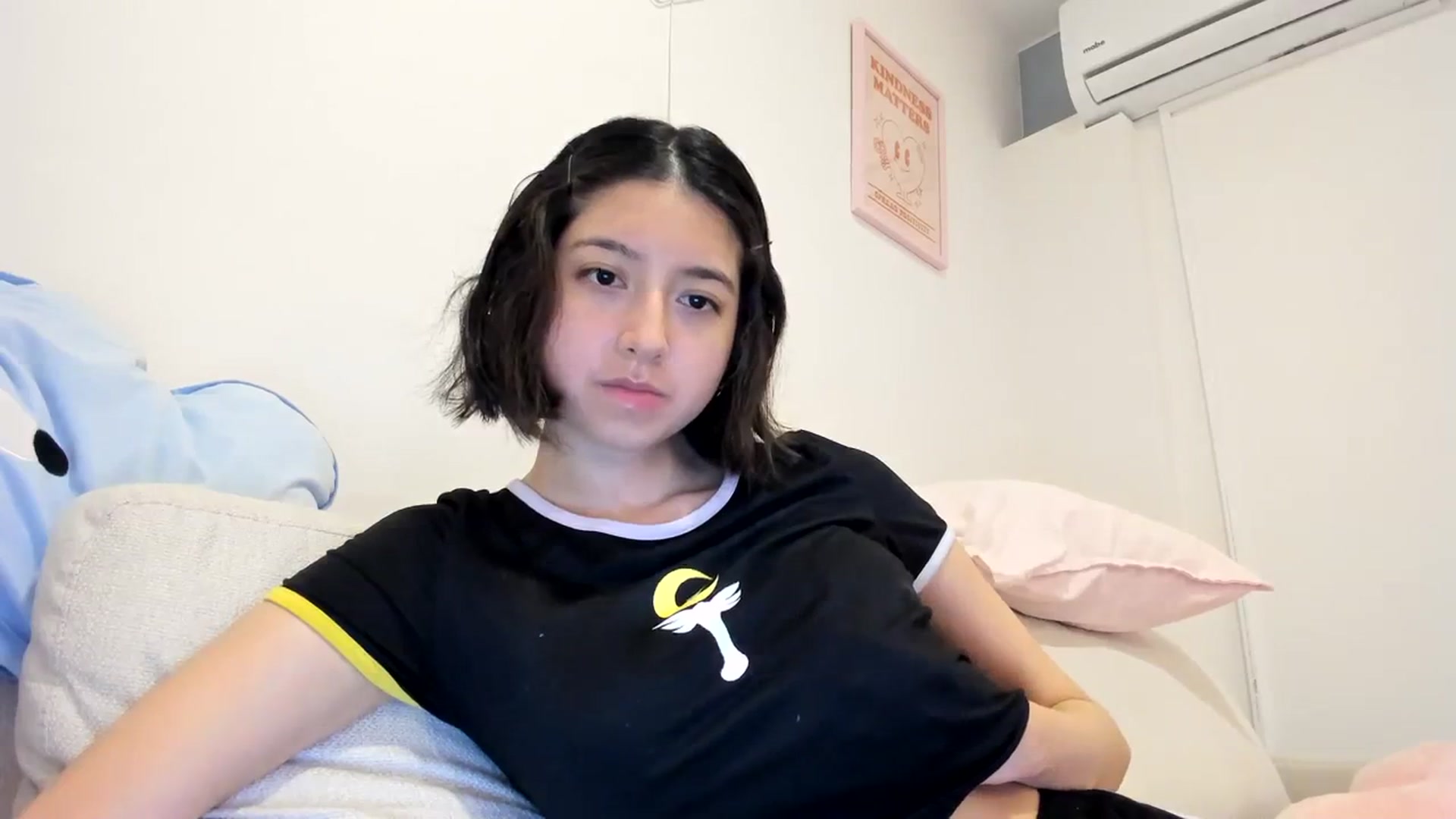 Gallery image thumbnail from Cherrycute666's myfreecams stream on, 03/10/2024, 10:29 image 12 of 20