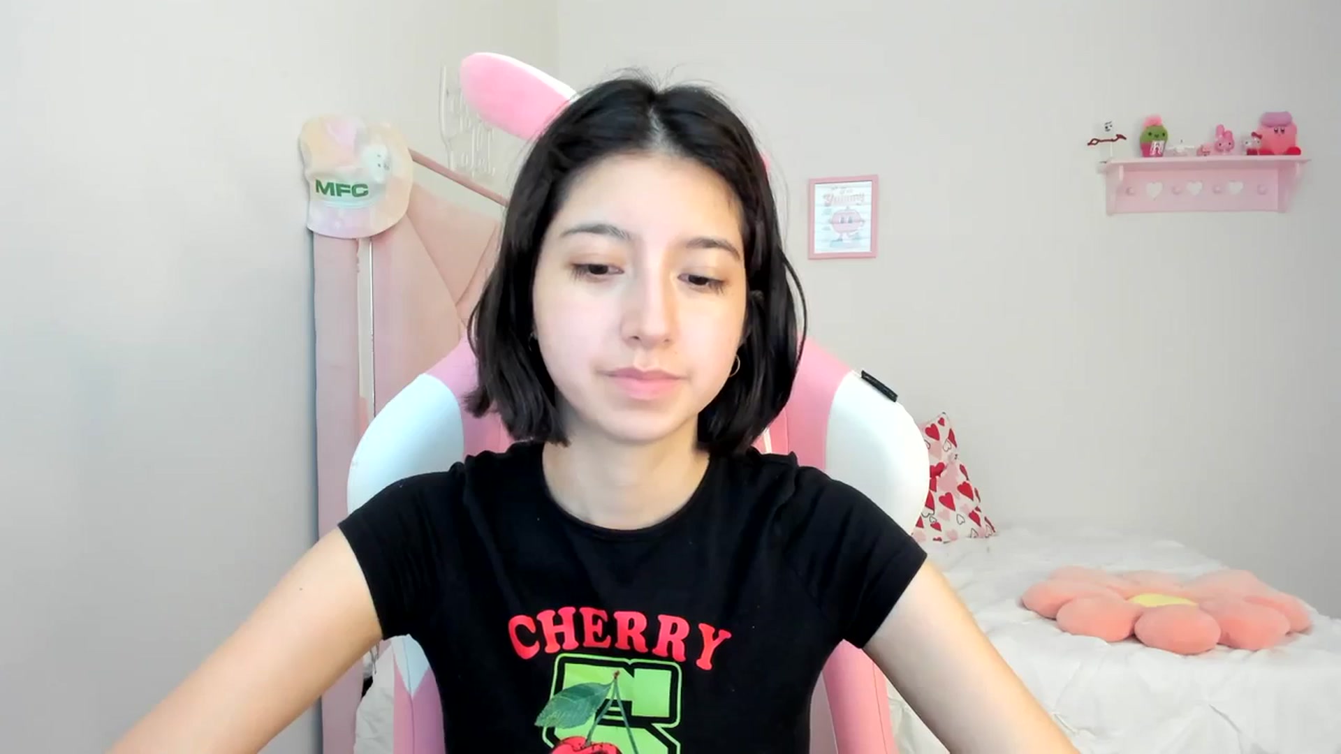 Gallery image thumbnail from Cherrycute666's myfreecams stream on, 03/12/2024, 24:00 image 15 of 20