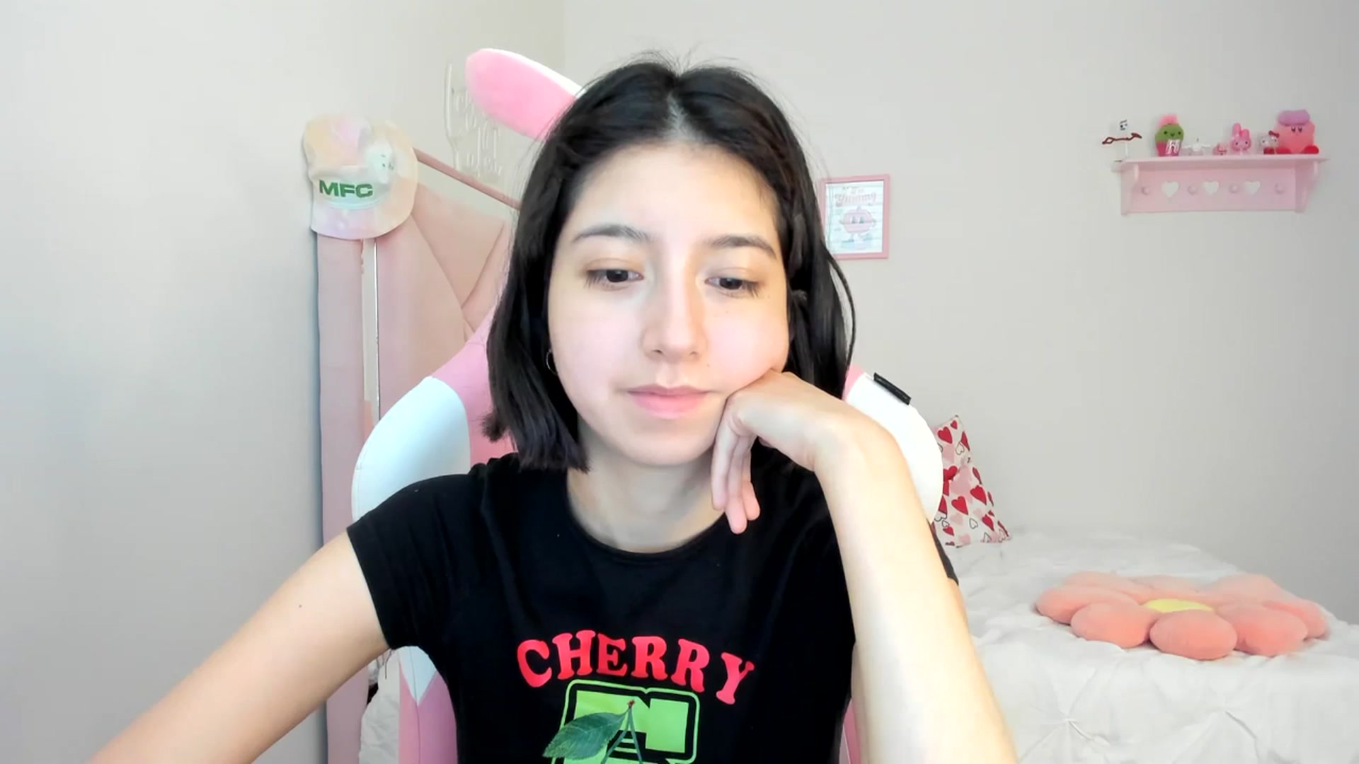 Gallery image thumbnail from Cherrycute666's myfreecams stream on, 03/12/2024, 24:00 image 14 of 20