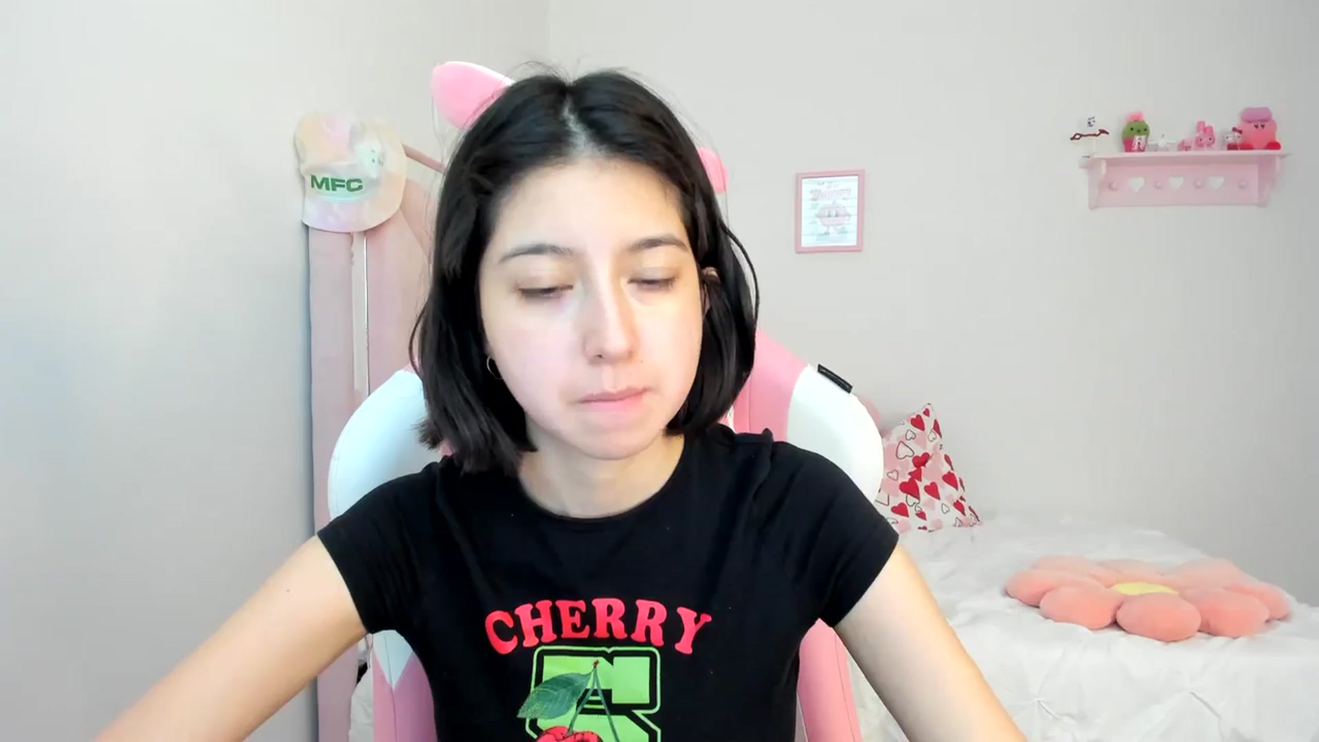 Gallery image thumbnail from Cherrycute666's myfreecams stream on, 03/12/2024, 24:00 image 6 of 20