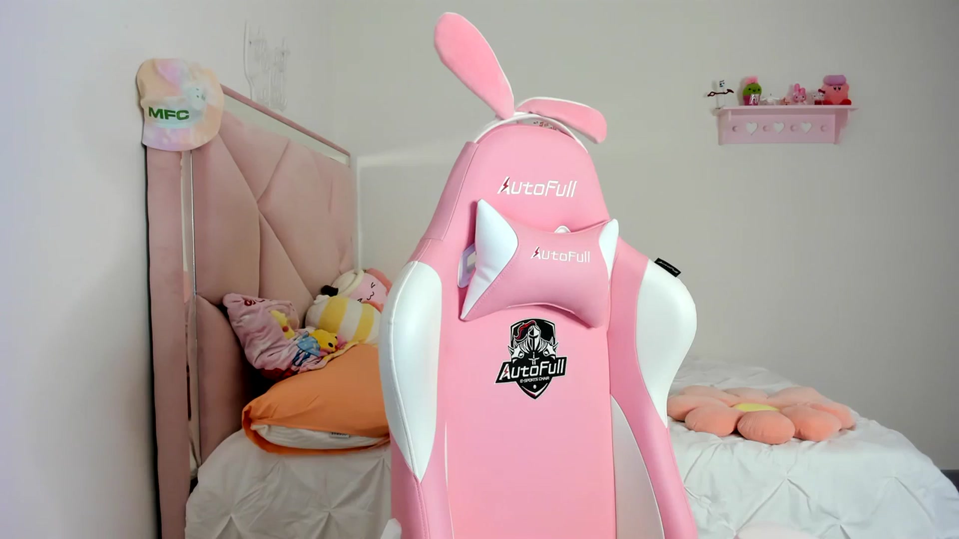 Gallery image thumbnail from Cherrycute666's myfreecams stream on, 03/12/2024, 04:14 image 19 of 20