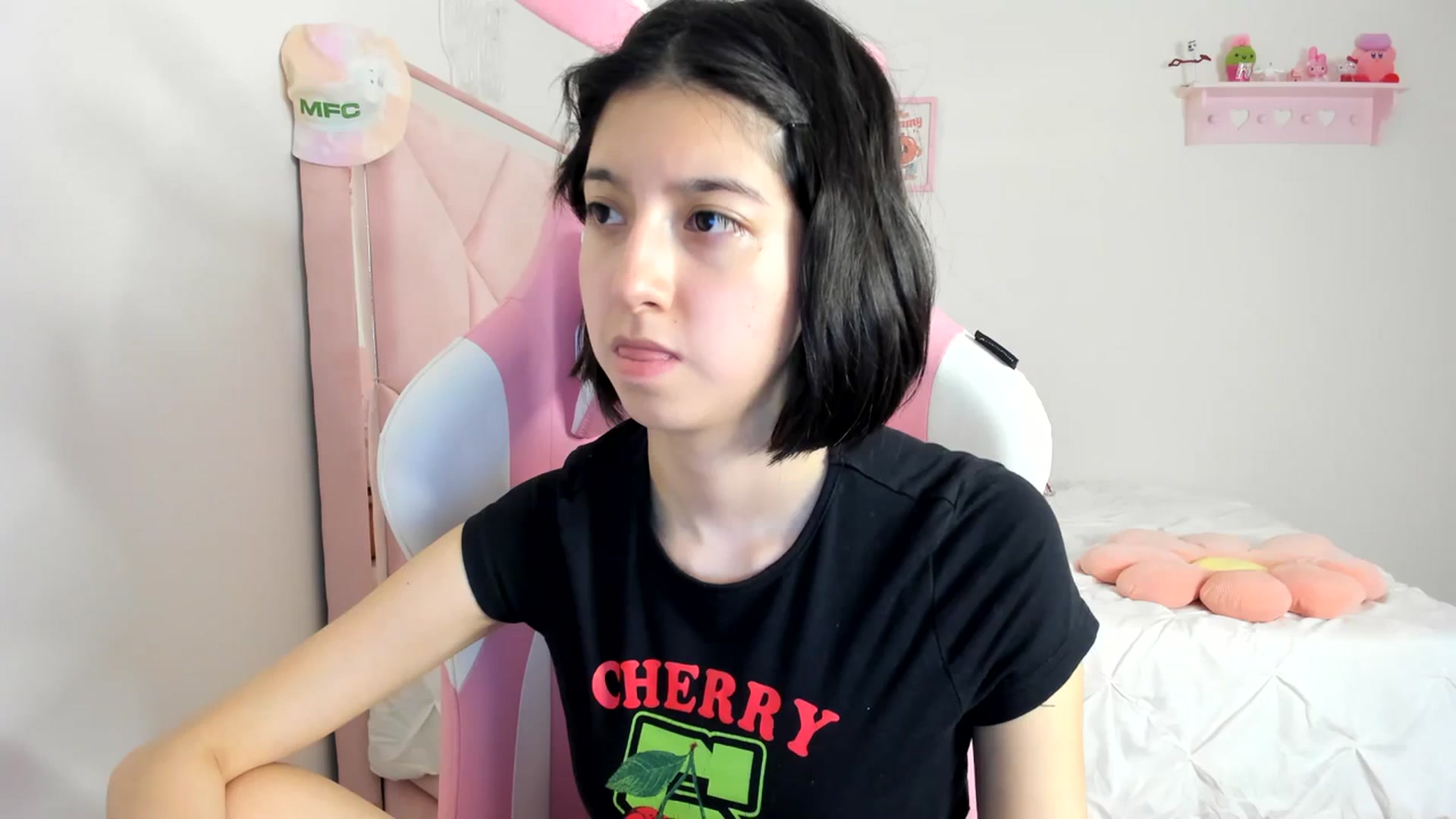 Gallery image thumbnail from Cherrycute666's myfreecams stream on, 03/12/2024, 04:14 image 12 of 20