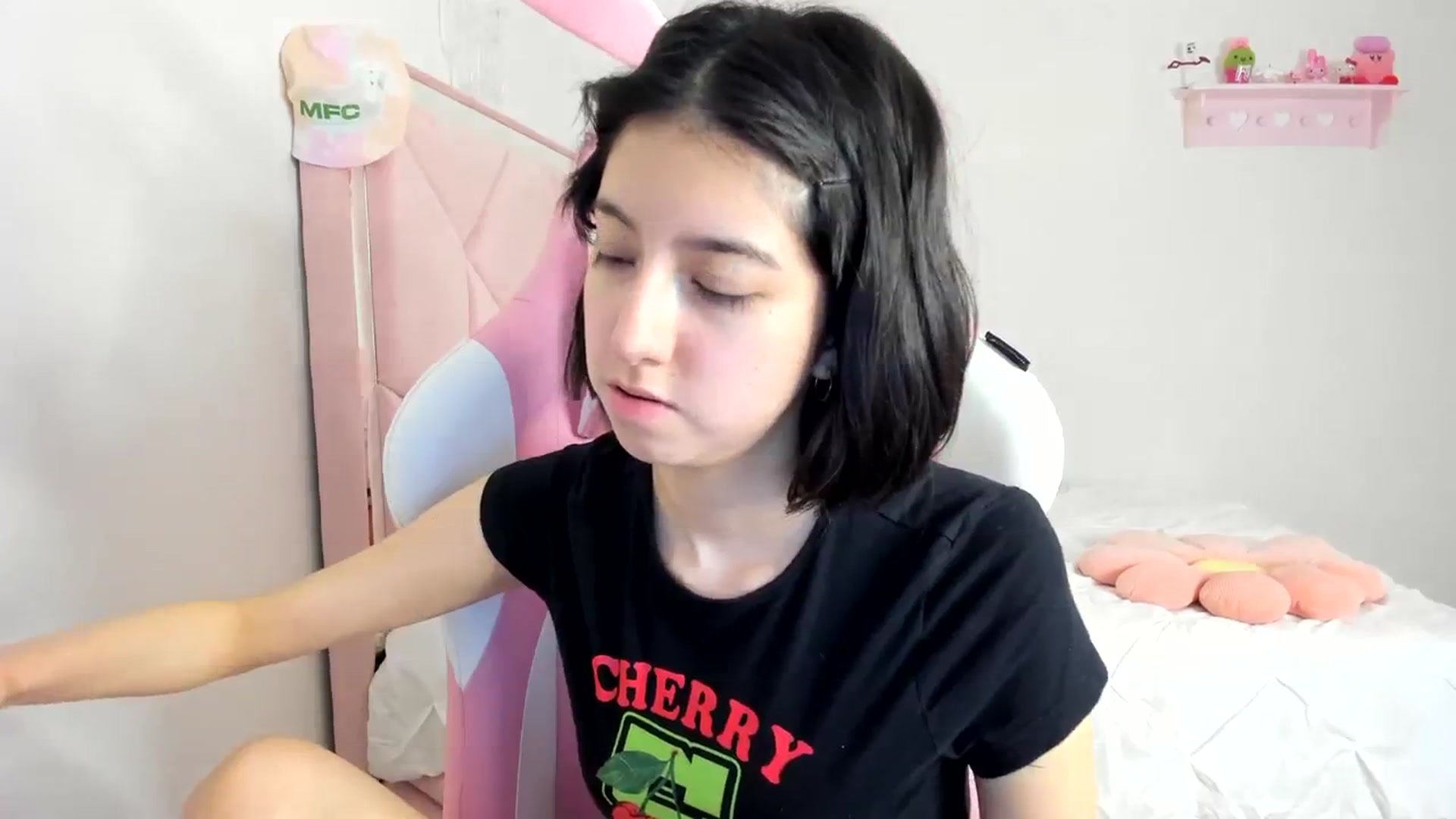Gallery image thumbnail from Cherrycute666's myfreecams stream on, 03/12/2024, 04:14 image 11 of 20