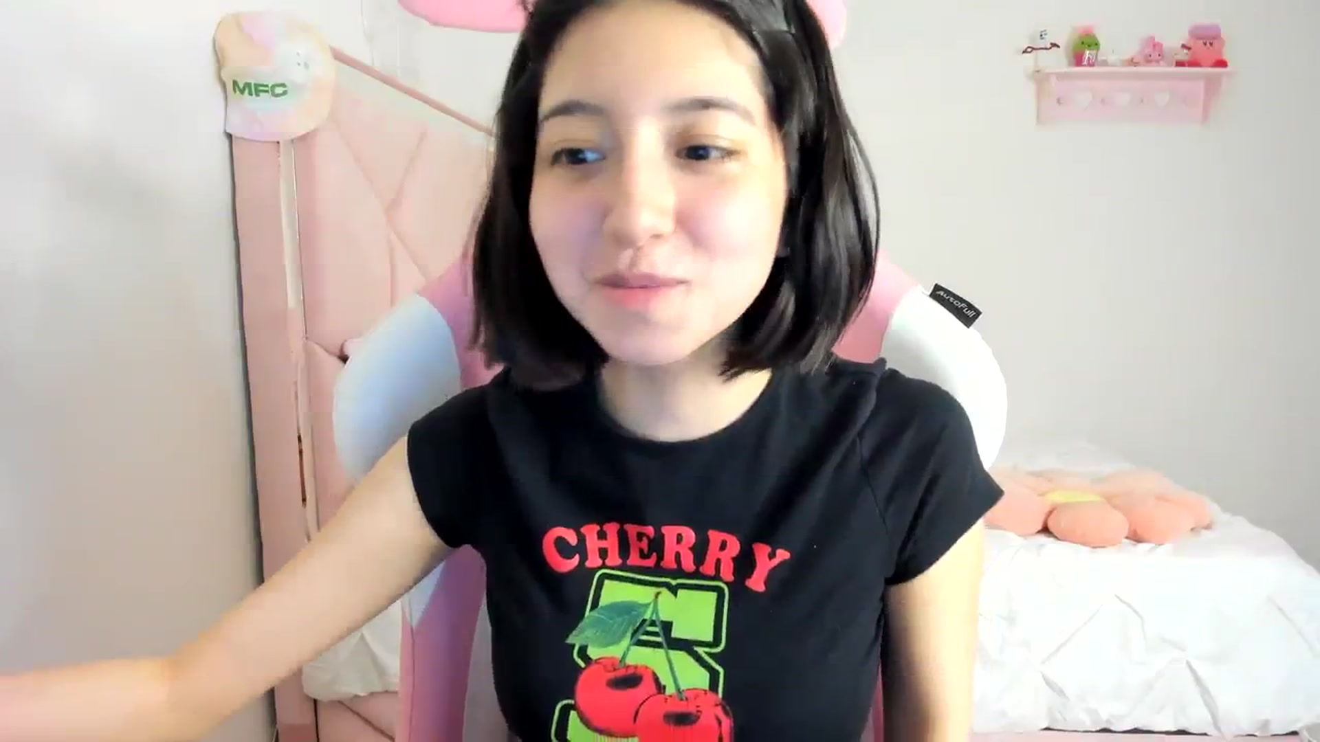 Gallery image thumbnail from Cherrycute666's myfreecams stream on, 03/12/2024, 04:53 image 18 of 20