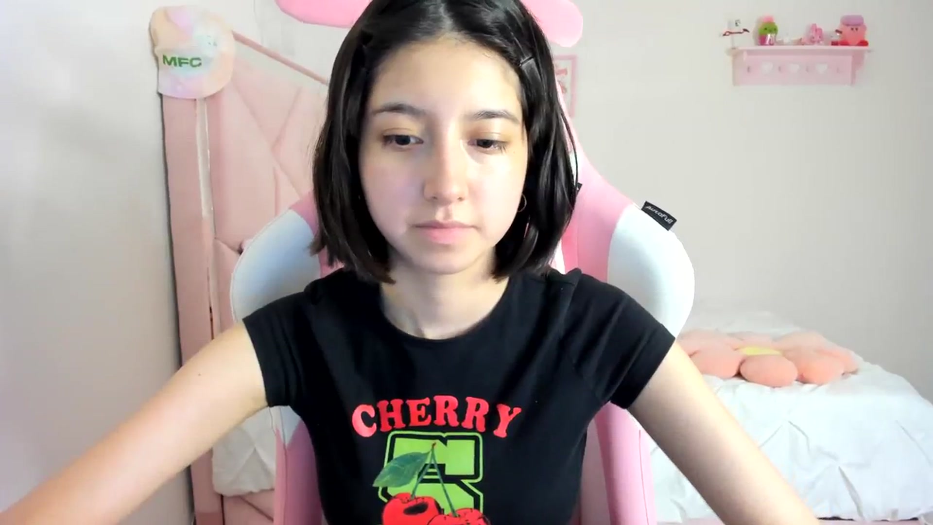 Gallery image thumbnail from Cherrycute666's myfreecams stream on, 03/12/2024, 04:53 image 20 of 20