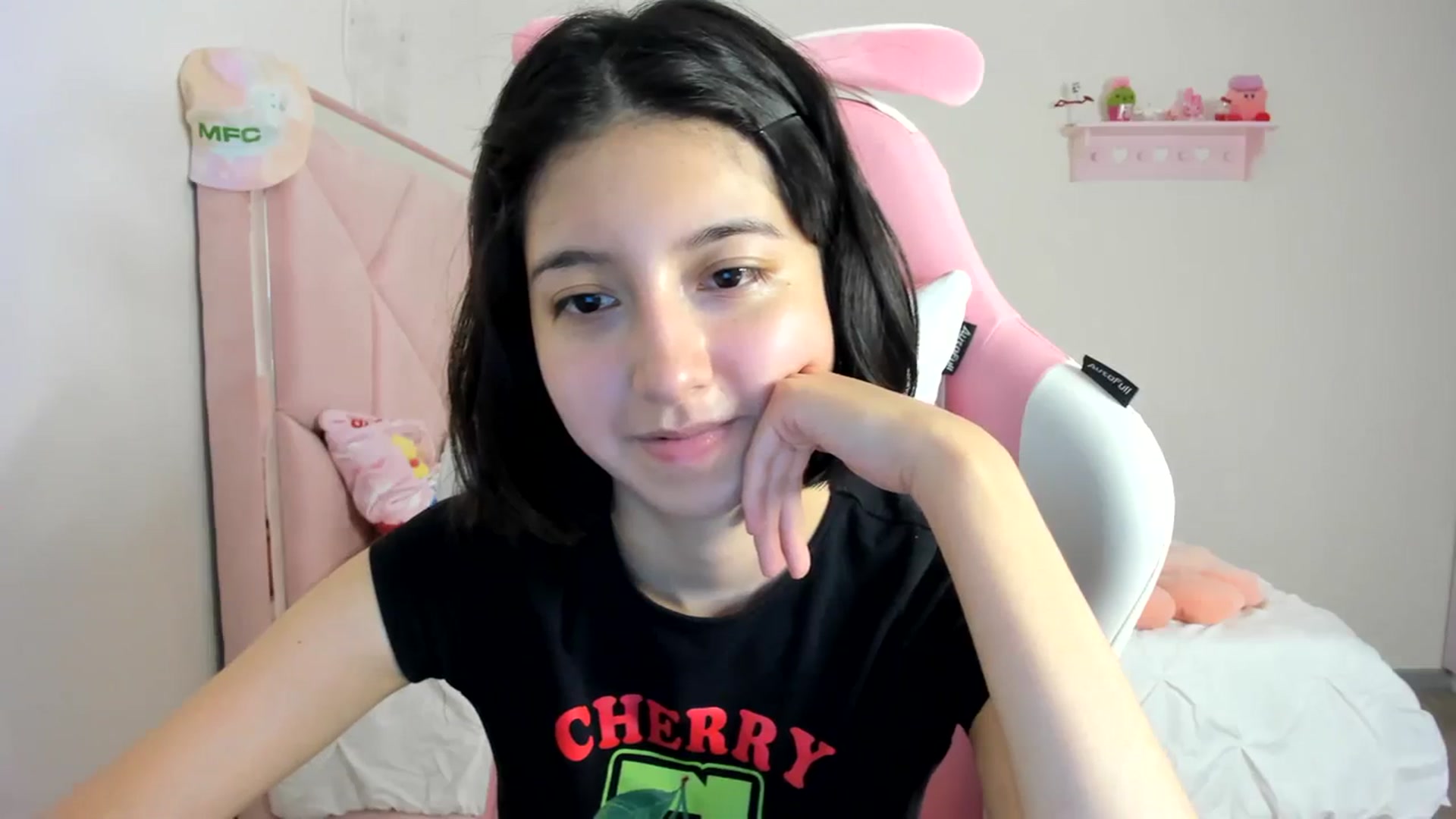 Gallery image thumbnail from Cherrycute666's myfreecams stream on, 03/12/2024, 07:22 image 4 of 20
