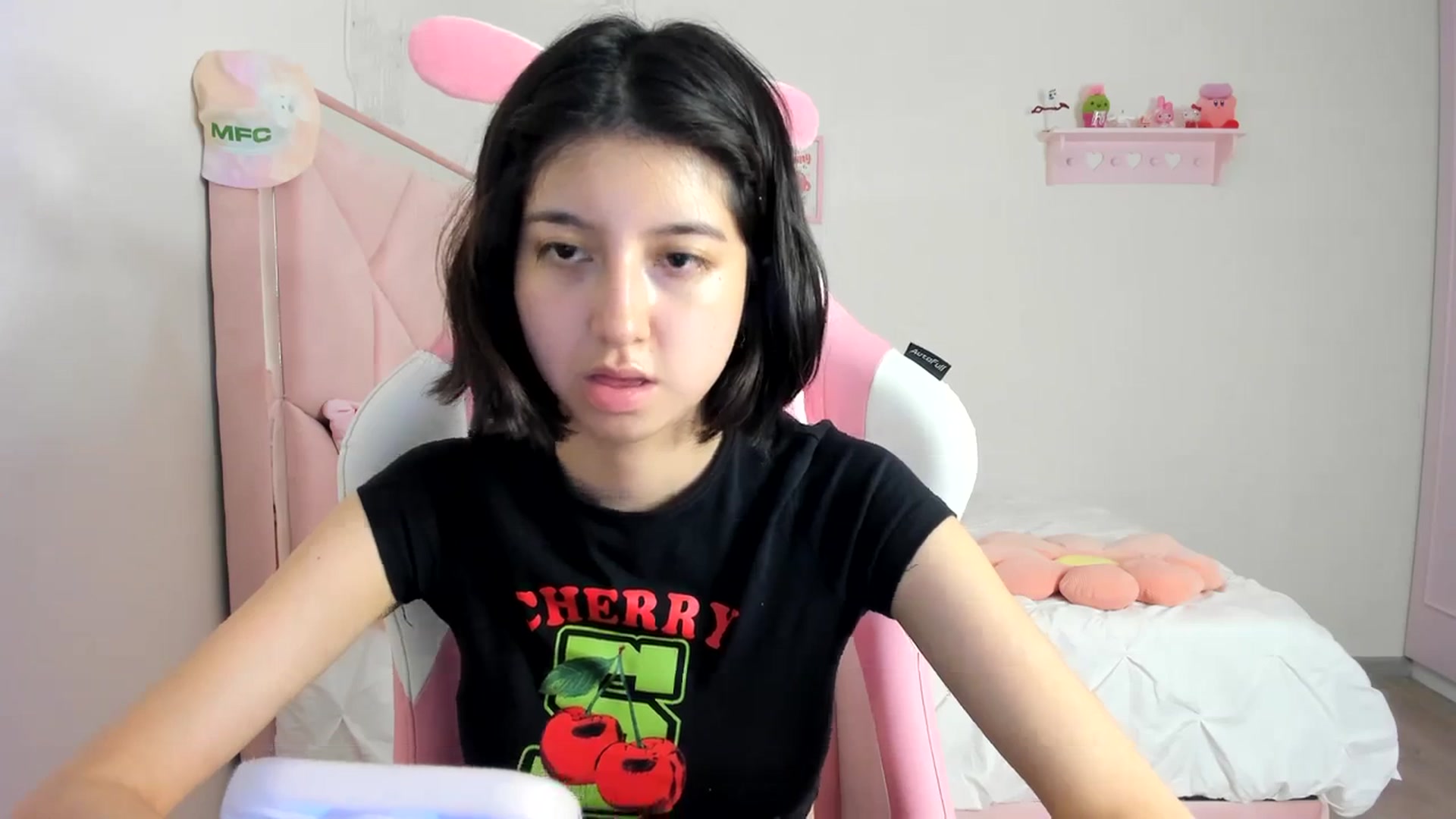 Gallery image thumbnail from Cherrycute666's myfreecams stream on, 03/12/2024, 07:22 image 20 of 20