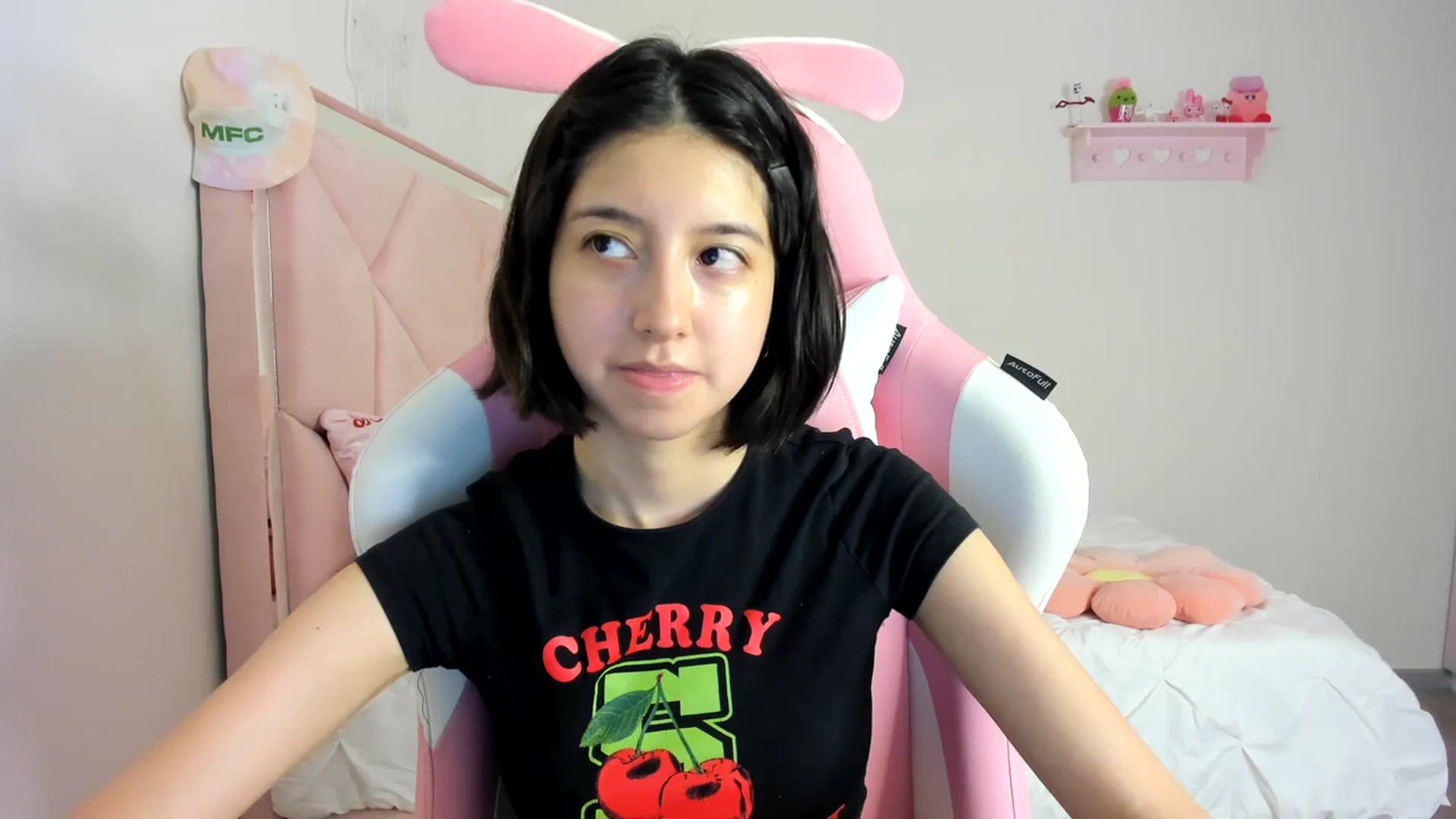 Gallery image thumbnail from Cherrycute666's myfreecams stream on, 03/12/2024, 07:22 image 3 of 20