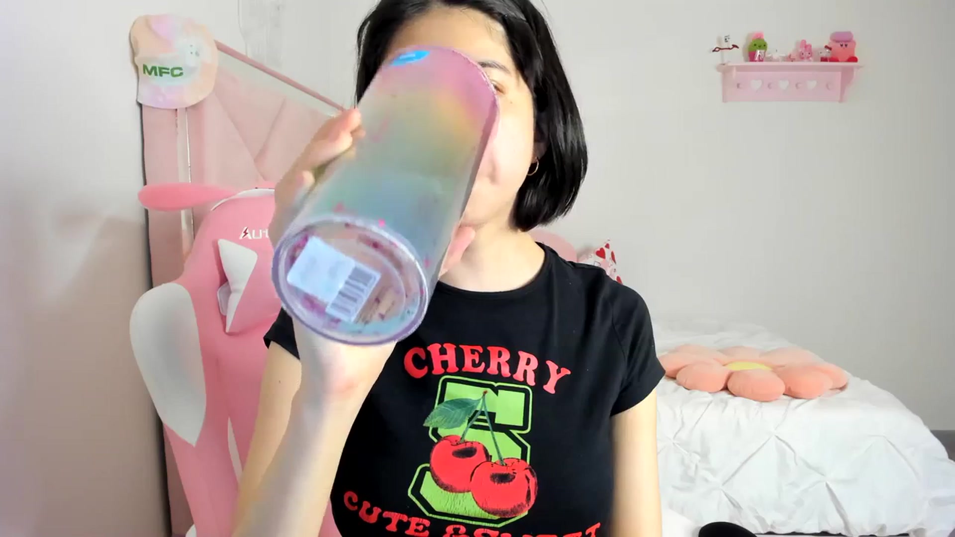 Gallery image thumbnail from Cherrycute666's myfreecams stream on, 03/12/2024, 09:10 image 14 of 20