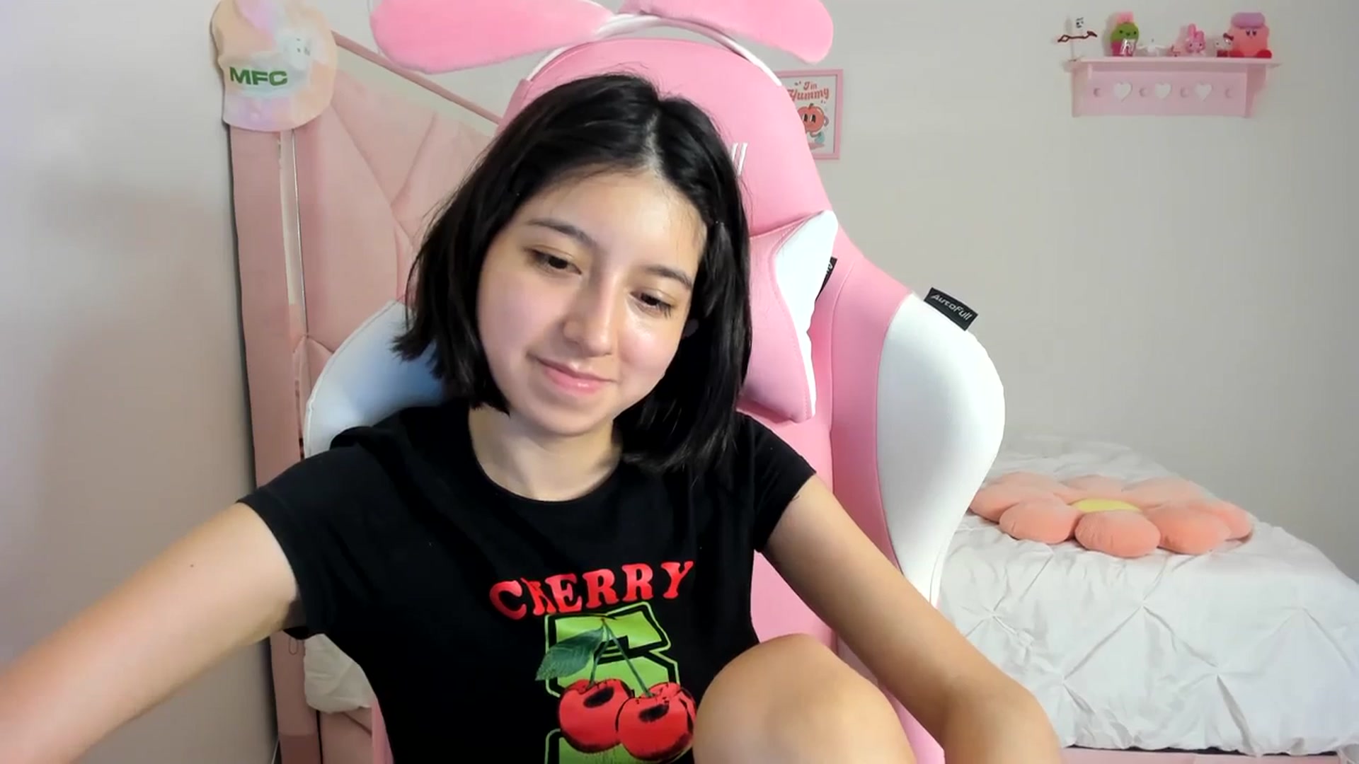 Gallery image thumbnail from Cherrycute666's myfreecams stream on, 03/12/2024, 09:10 image 20 of 20