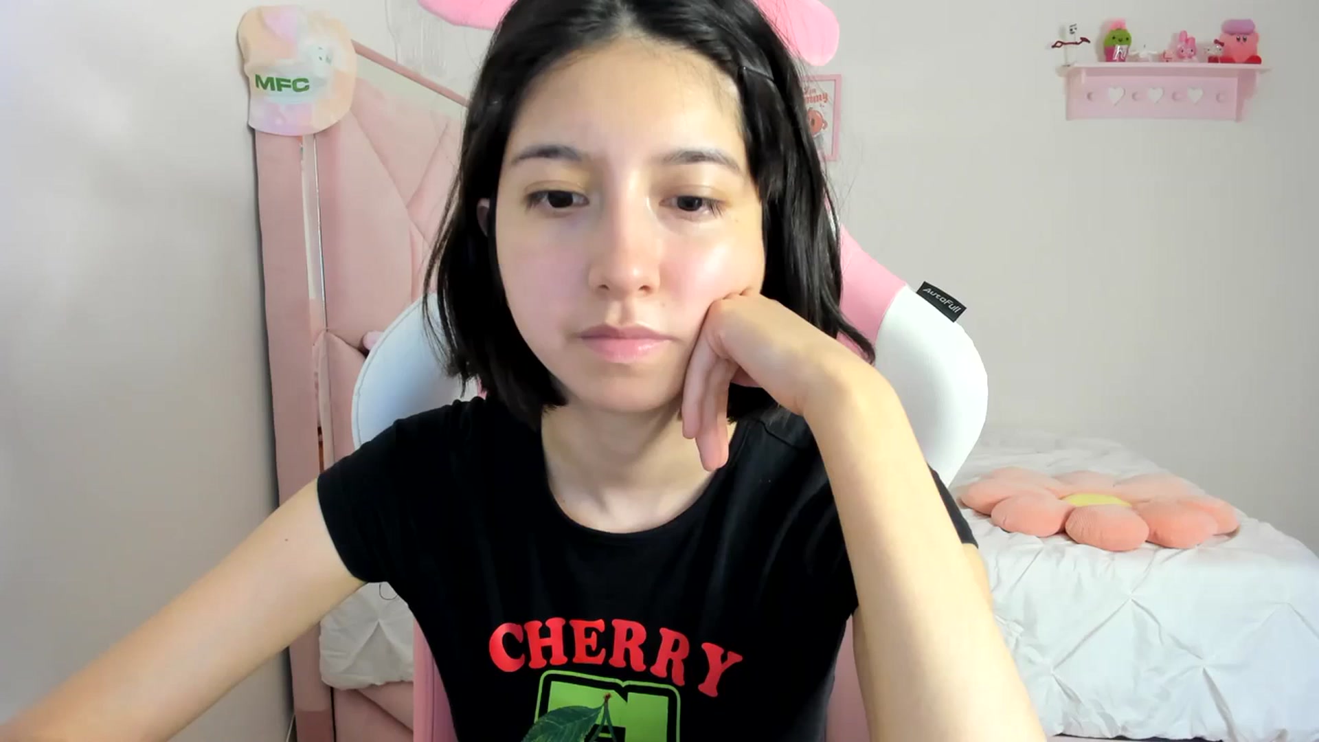 Gallery image thumbnail from Cherrycute666's myfreecams stream on, 03/12/2024, 09:10 image 2 of 20