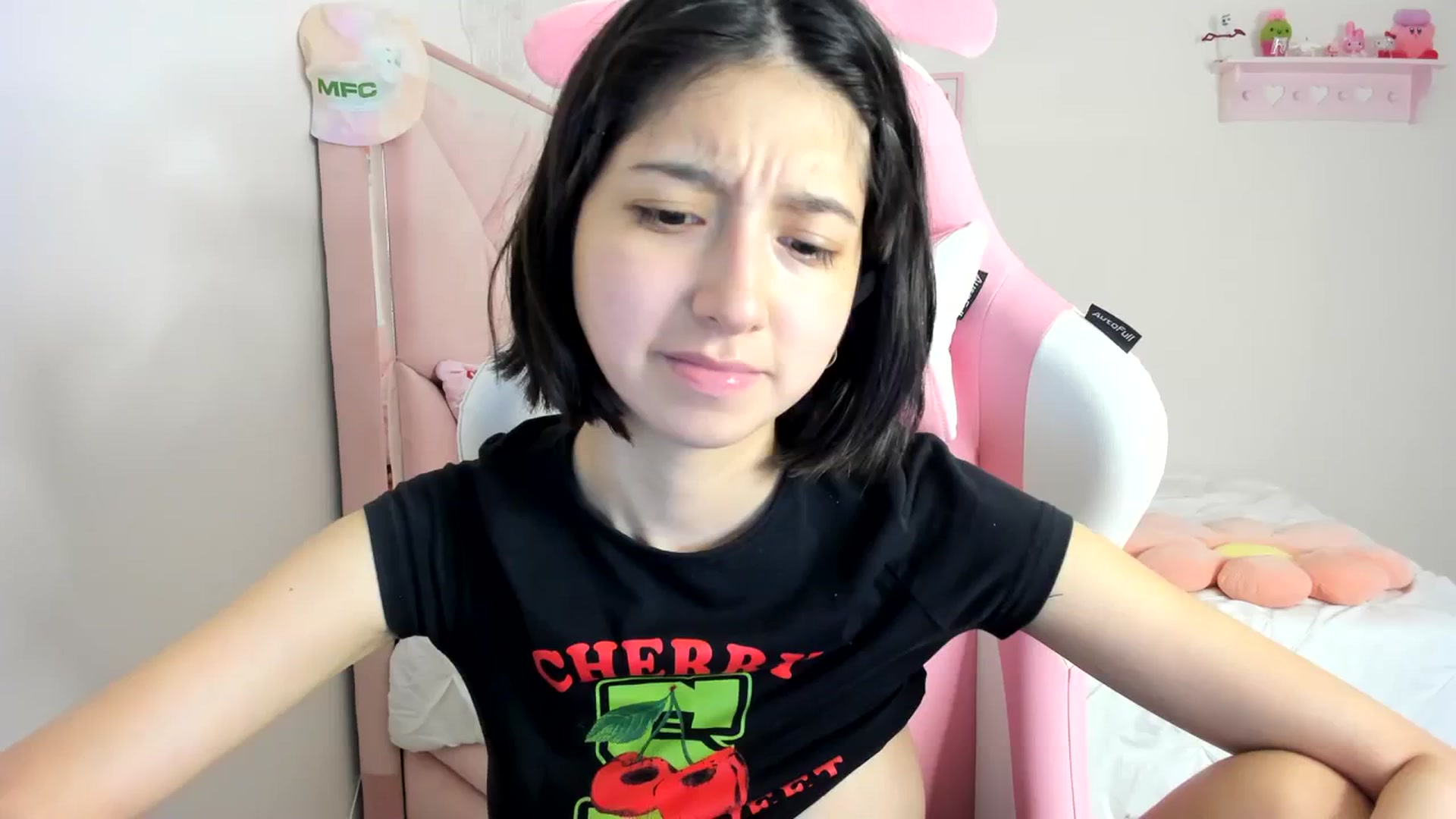 Gallery image thumbnail from Cherrycute666's myfreecams stream on, 03/12/2024, 09:10 image 18 of 20
